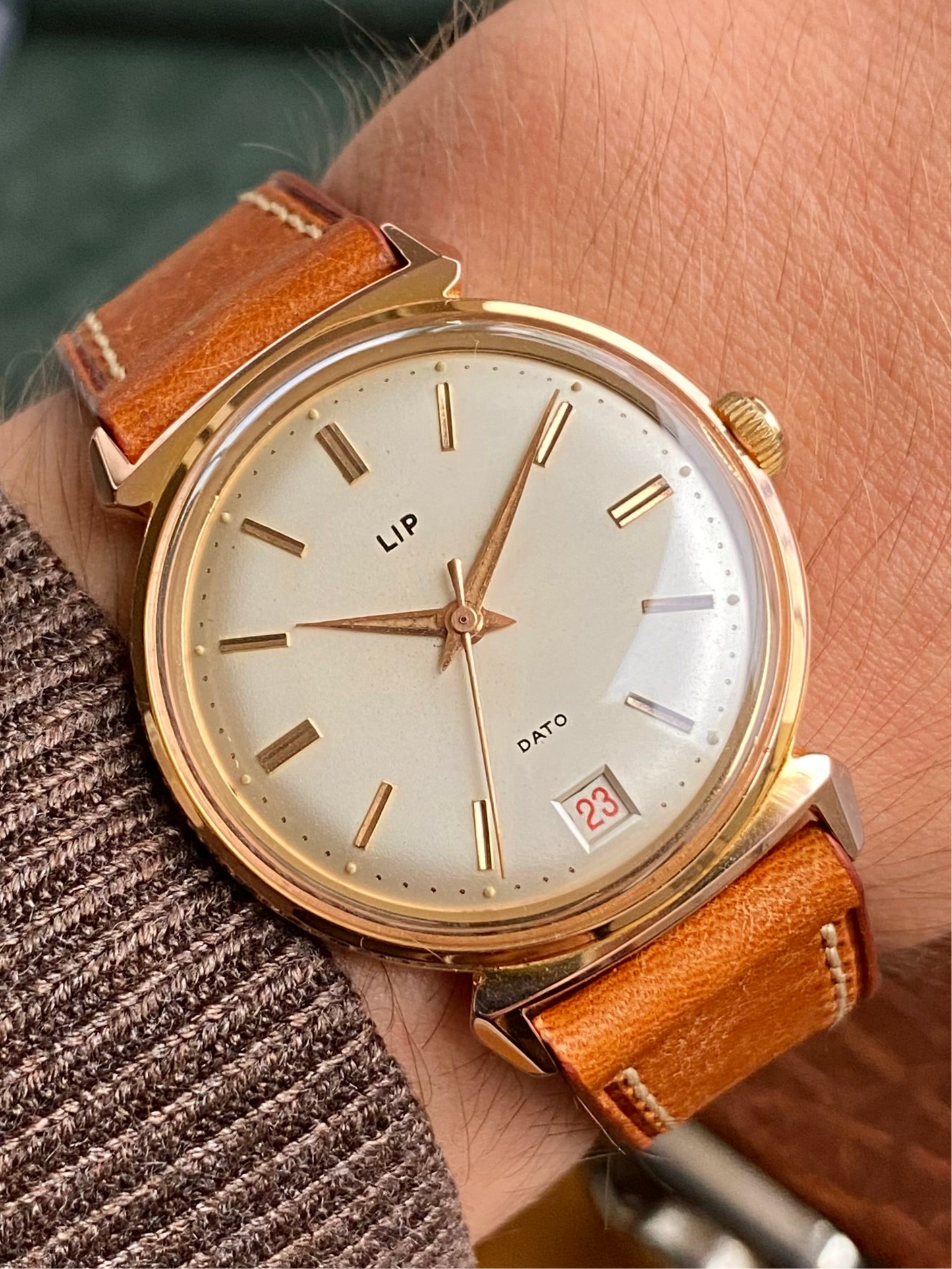 LIP Dato Bull-Horn R23c France - Montre Vintage Mécanique Plaqué Or 1960