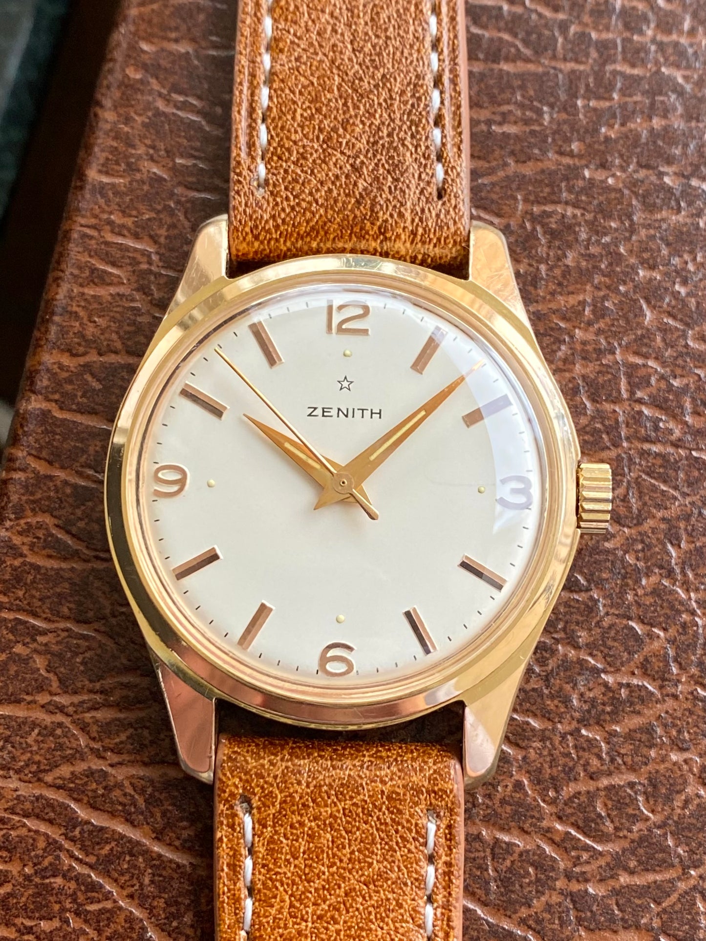 Zenith Cal. 106-50-6 Montre Vintage Mécanique Plaqué Or 1960