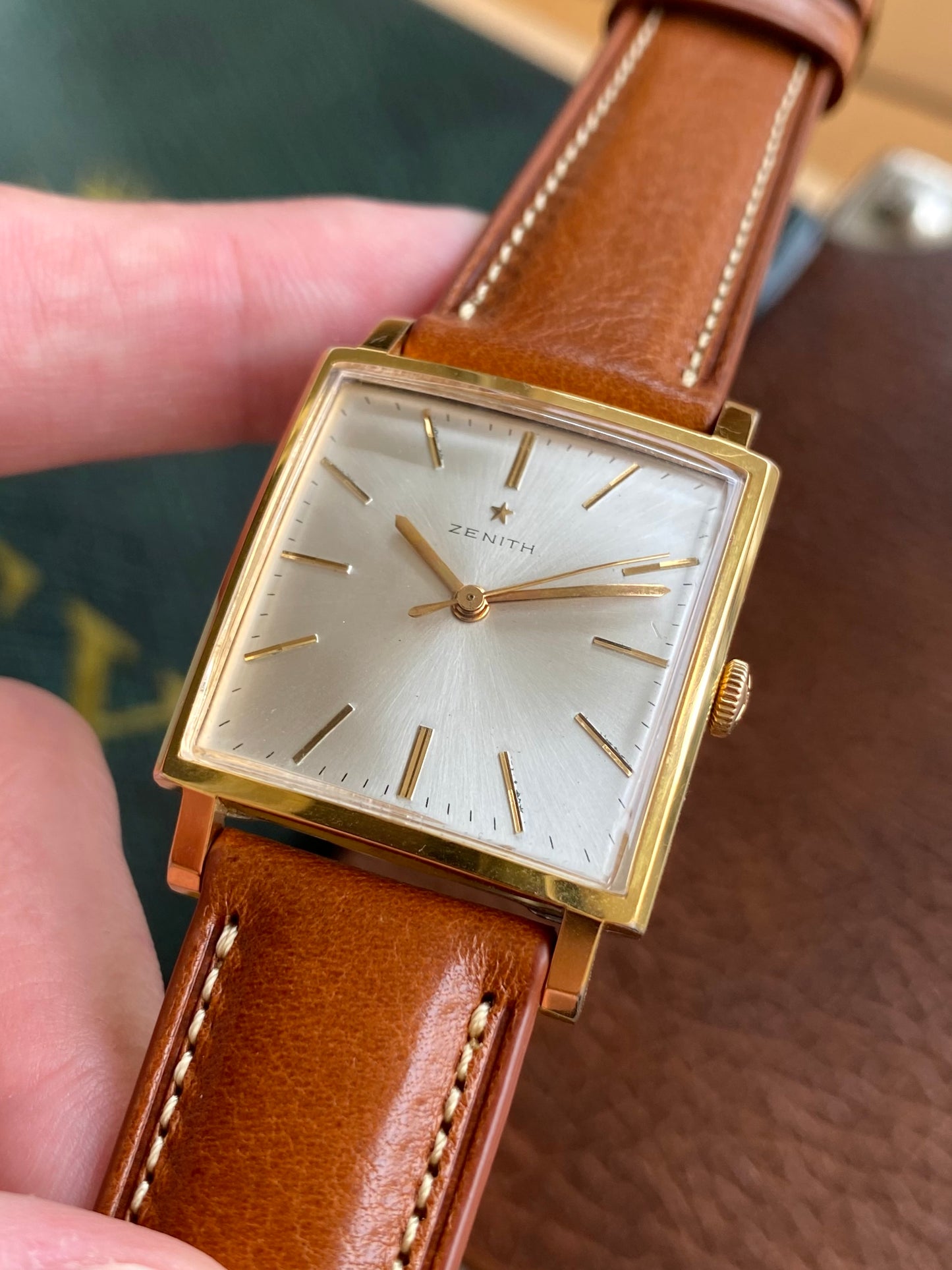 Zenith Montre Suisse Vintage Mécanique Plaqué Or Boitier Carré 1960