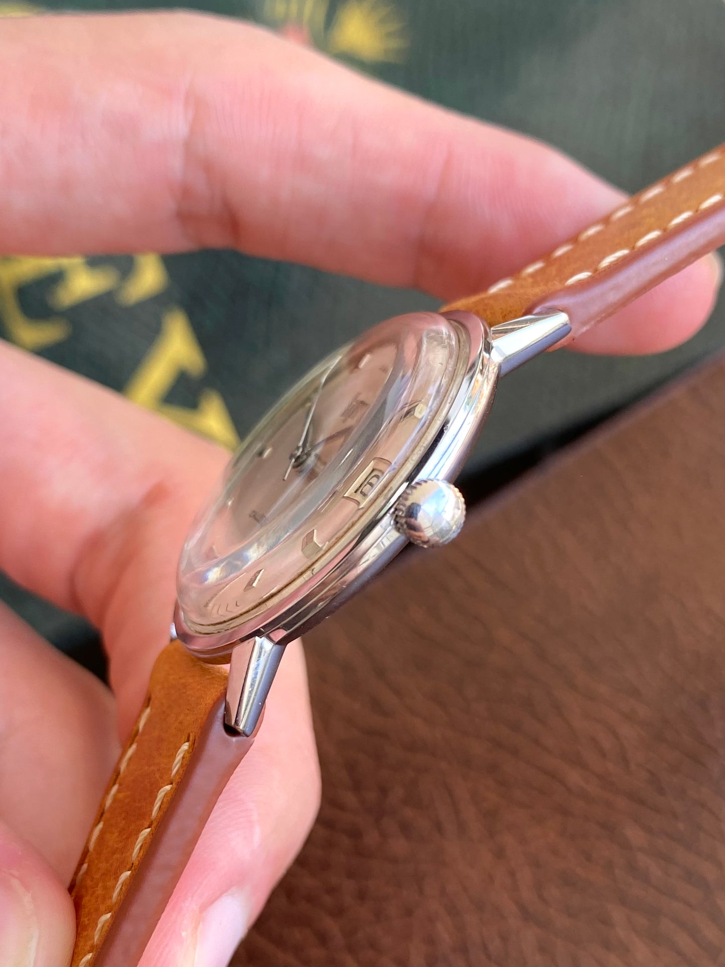 LIP Calendrier R136F Montre Vintage Mécanique France - Boîtier Monobloc 1960