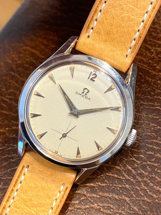 Omega 2639-13 Cadran Guilloché Nid D’abeille Montre Vintage Mécanique Cal. 266 Acier 1953