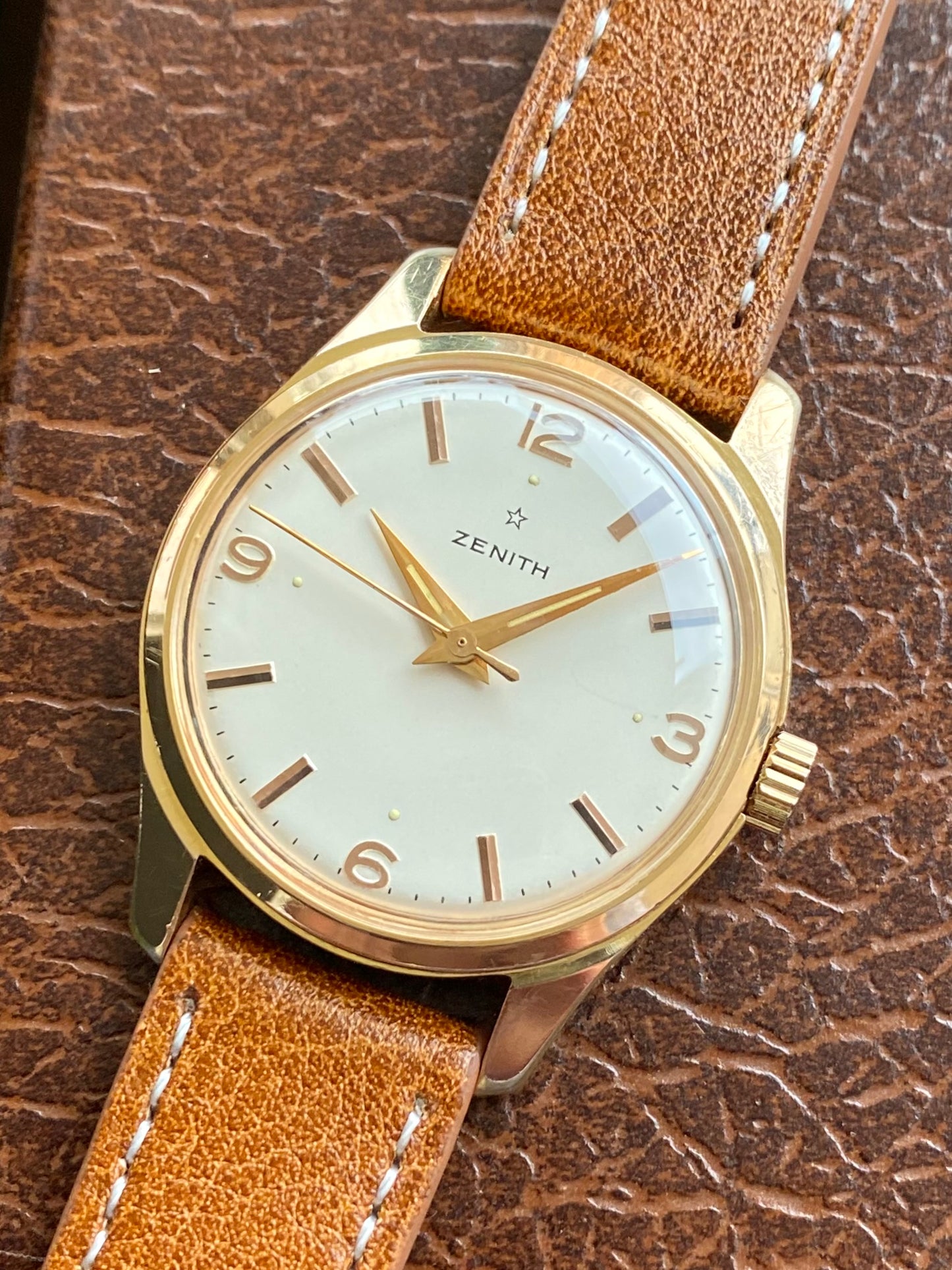 Zenith Cal. 106-50-6 Montre Vintage Mécanique Plaqué Or 1960