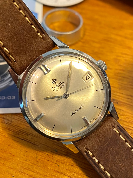 Zodiac Glorious Automatic Date - Montre Vintage Suisse Mécanique Cal.70-72 - 1960