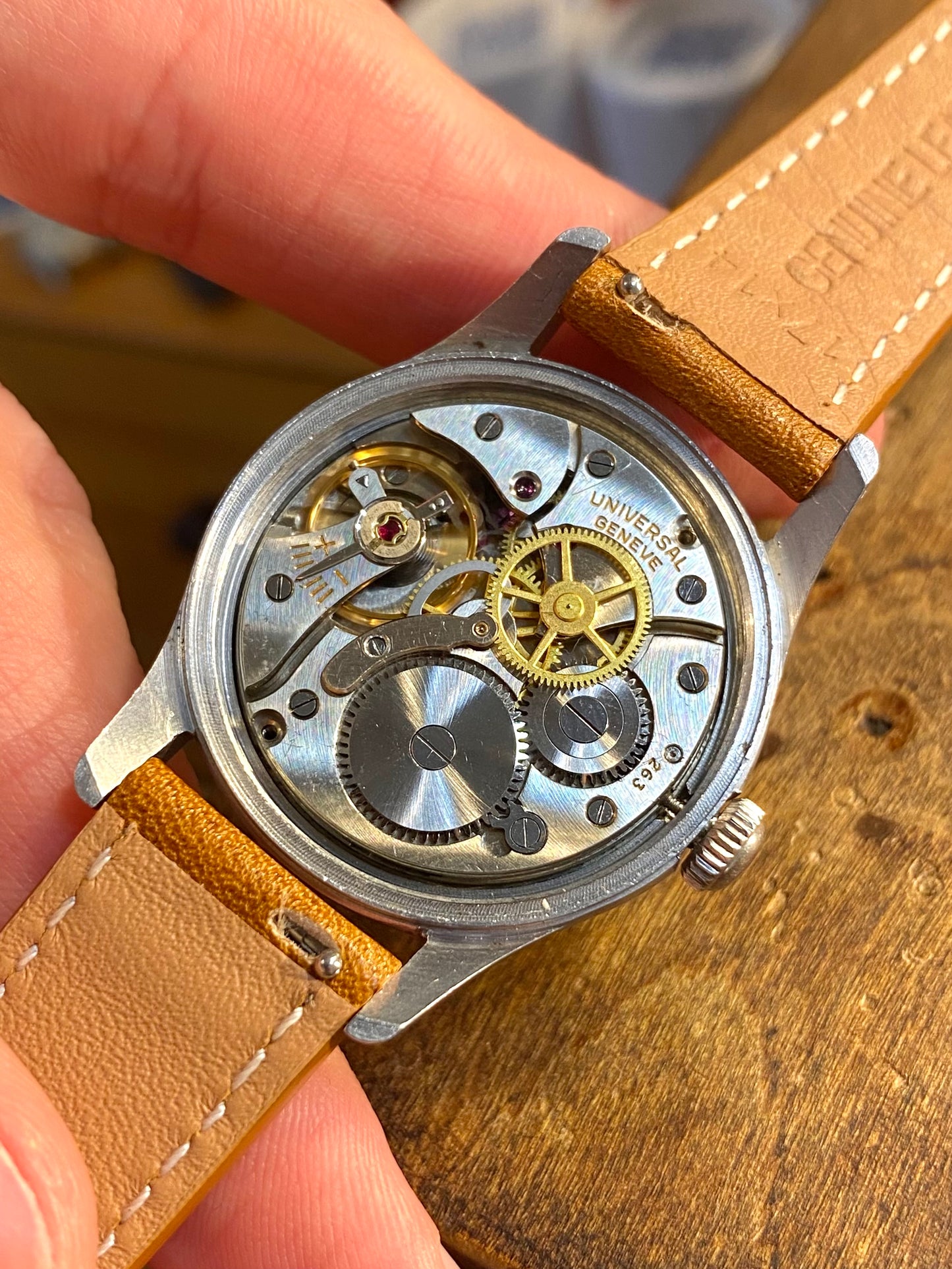 Universal Genève Military Watch - Ref.20724 Cal.263 Enversteel Montre Vintage Mécanique 1945