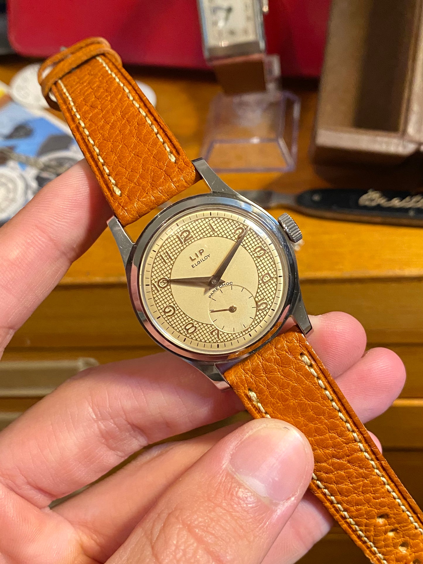 LIP Elgiloy PareChoc R25 Cadran Guilloché "Nid d’Abeille" Montre Vintage Mécanique France 1950