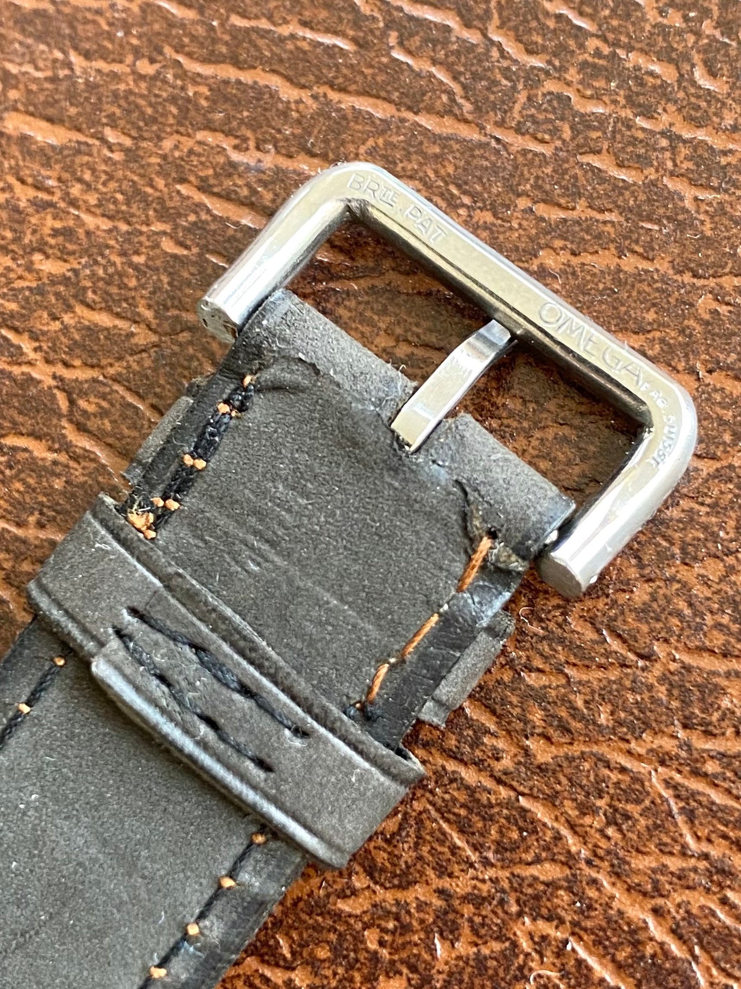 Omega T17 Fab Suisse NOS - New Old Stock Neuve - Montre Vintage Mécanique Rectangle 1936