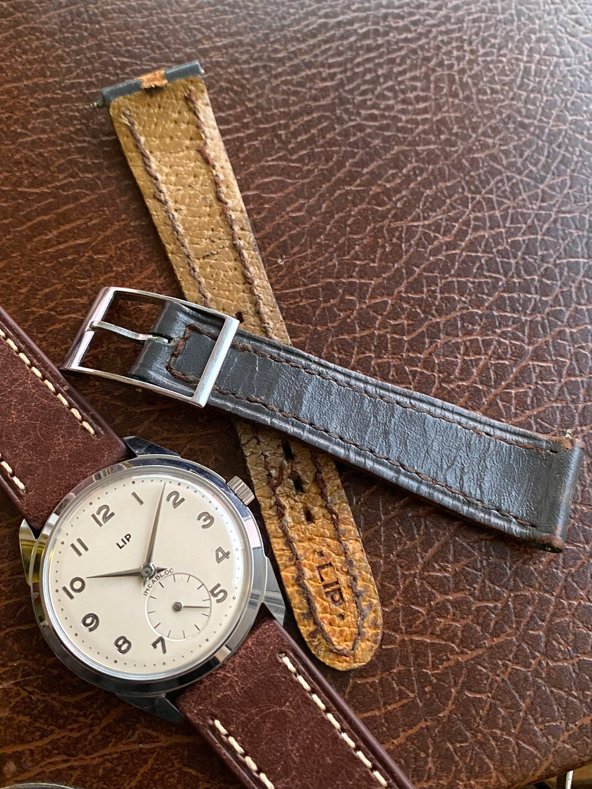 LIP France R25 Neuve de Stock NOS - Montre Vintage Mécanique 1960 + Bracelet