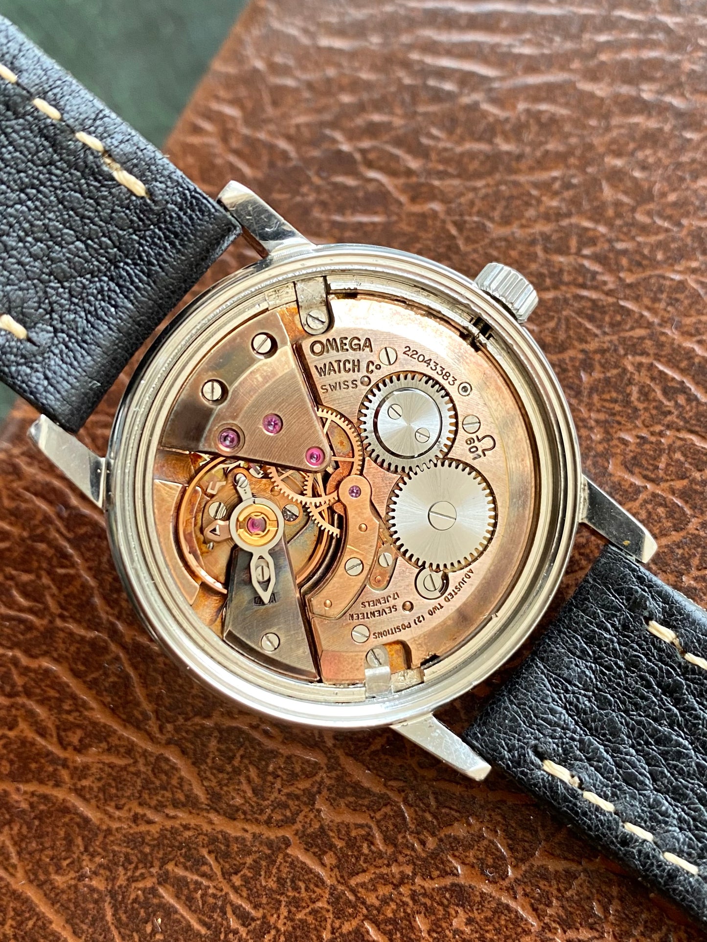 Omega Seamaster 600 TECHNIC - Ref. 135.011 Cal. 601 - Montre Vintage Mécanique Rouge & Noir 1965