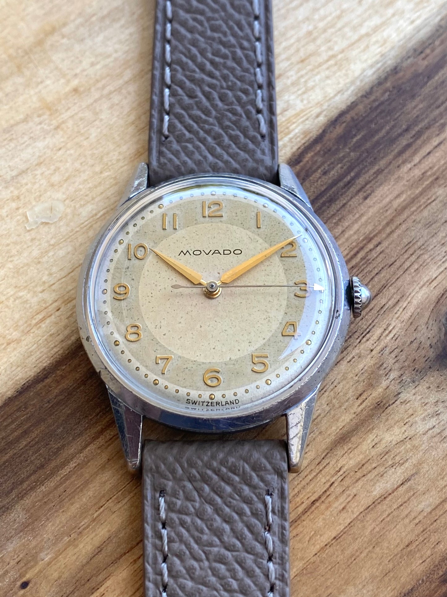 Movado Montre Vintage Mécanique Cadran Bi-Ton 1950