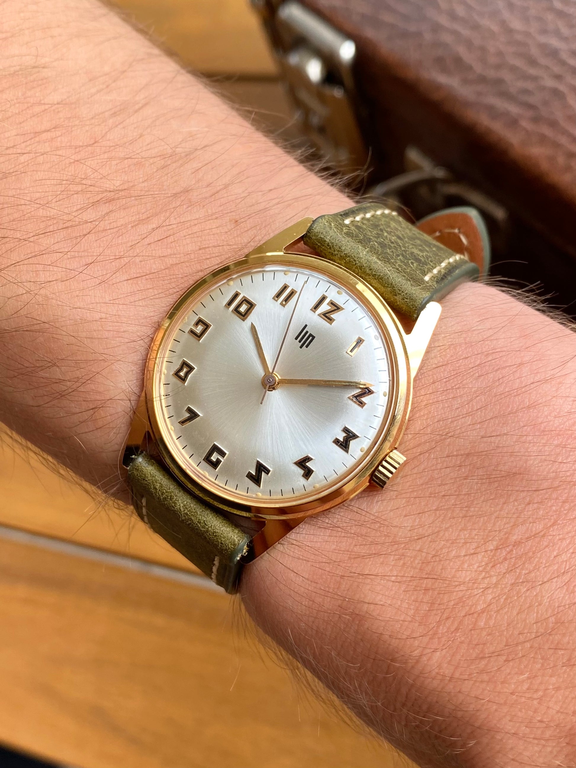 MOUVEMENT MONTRE LIP R050 STOCK (LIP NEUF DE 1980) ELECT. (n.107 MOUVEMENT MONTRE LIP R050 STOCK (LIP NEUF DE 1980) ELECT. (n.107