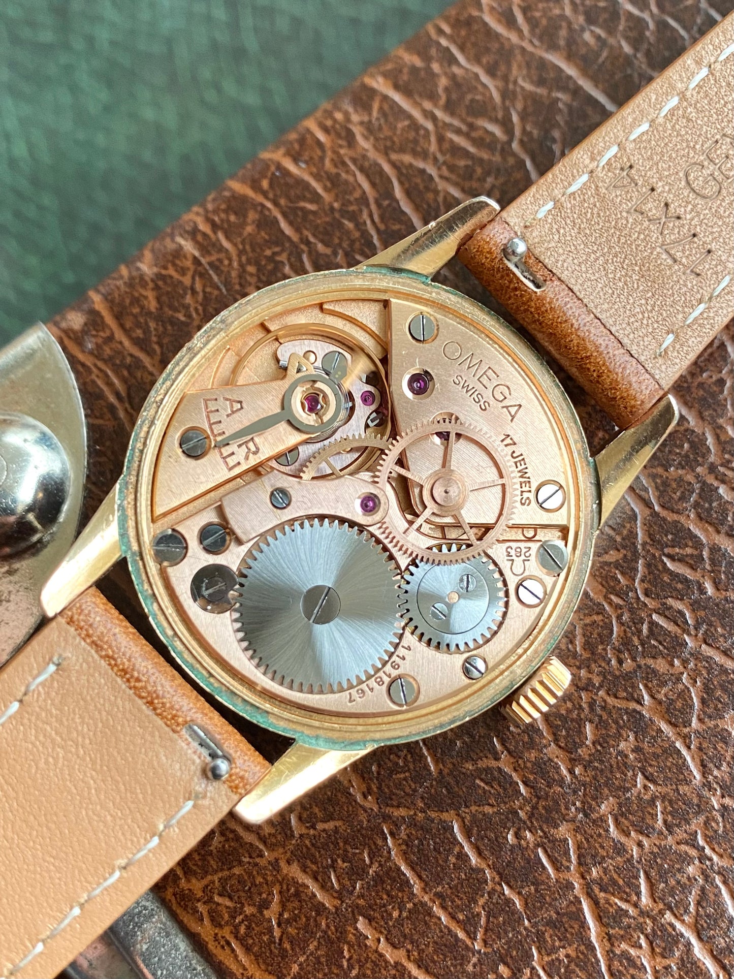 Omega Fab Suisse Plaqué Or 80 Microns - Montre Vintage Mécanique Cal.283 Ref.2513-3 - 1946