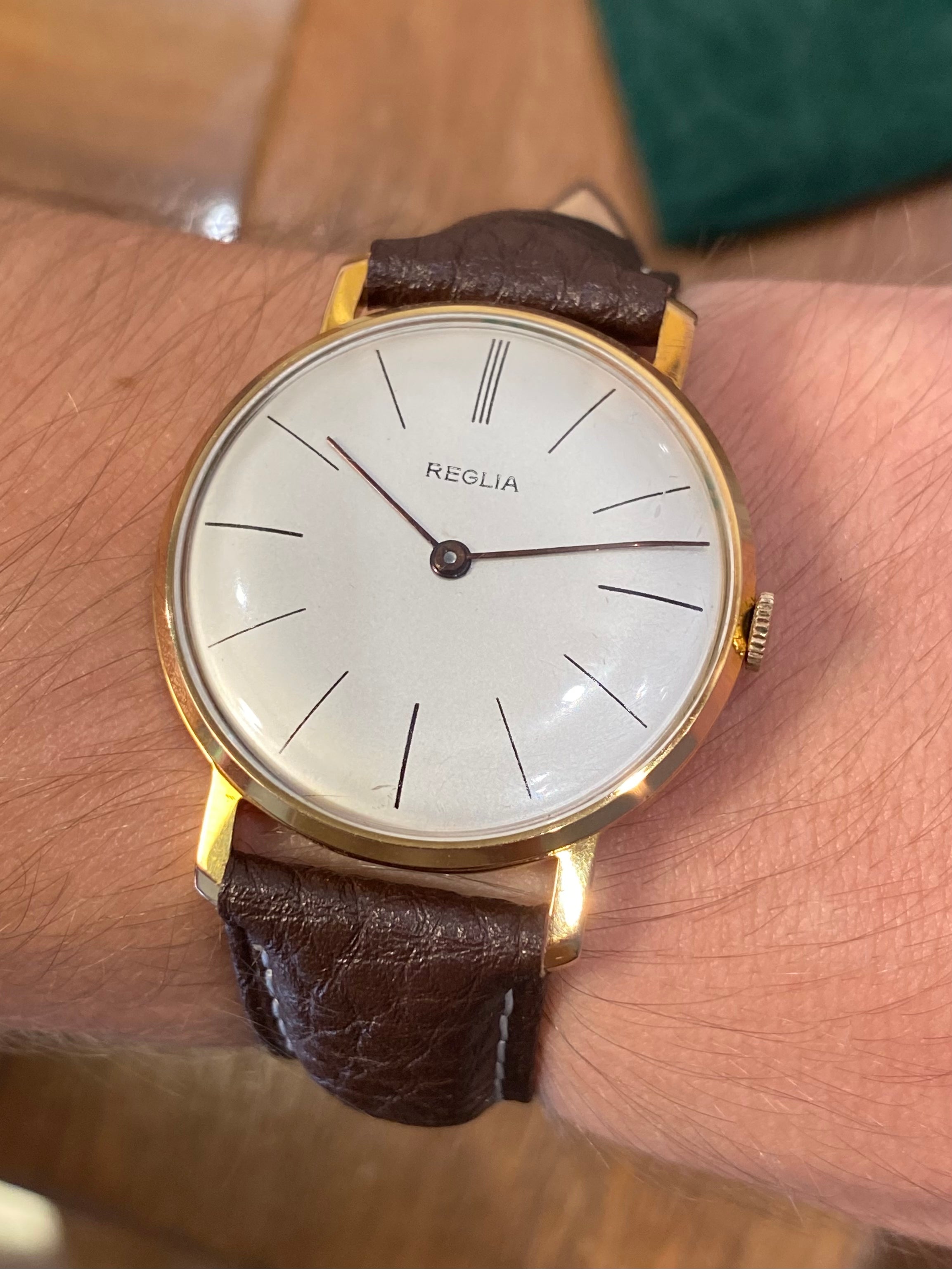 Reglia Extra Slim Montre Vintage Mecanique 1960 L Heure Des Montres