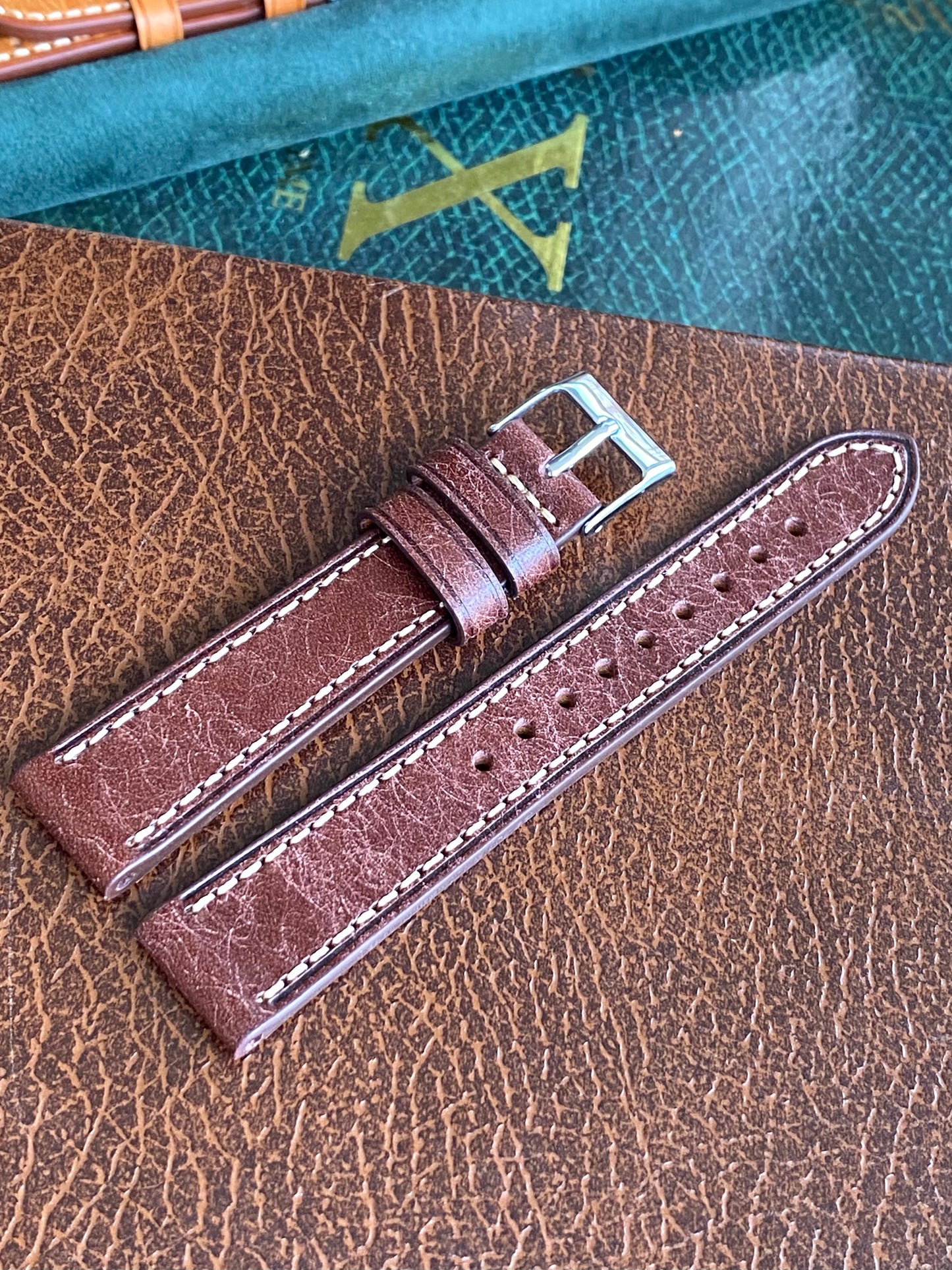 Bracelet de Montre Vintage - BORDEAUX 18mm - Cuir Véritable de Haute Qualité