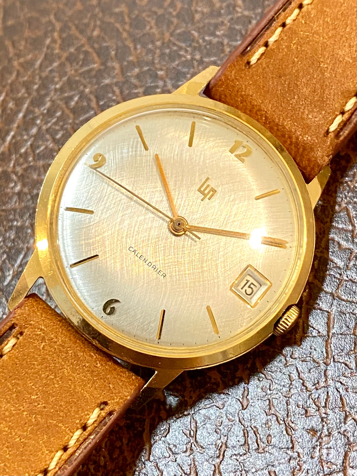 LIP Calendrier Or Jaune 18k 750/1000 Montre Vintage Mécanique R017 1960
