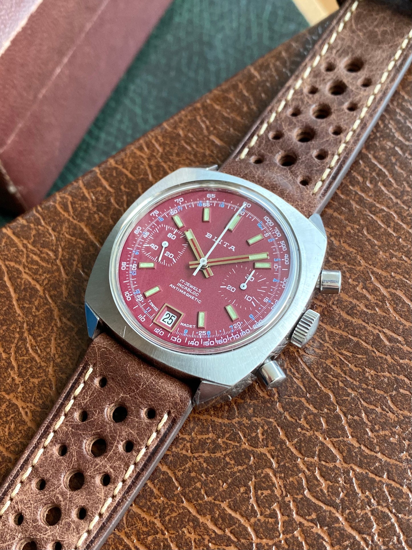 Blita Montre Vintage Chronographe Mécanique Valjoux 7734 - Cadran Bordeaux Sport Rallye 1970