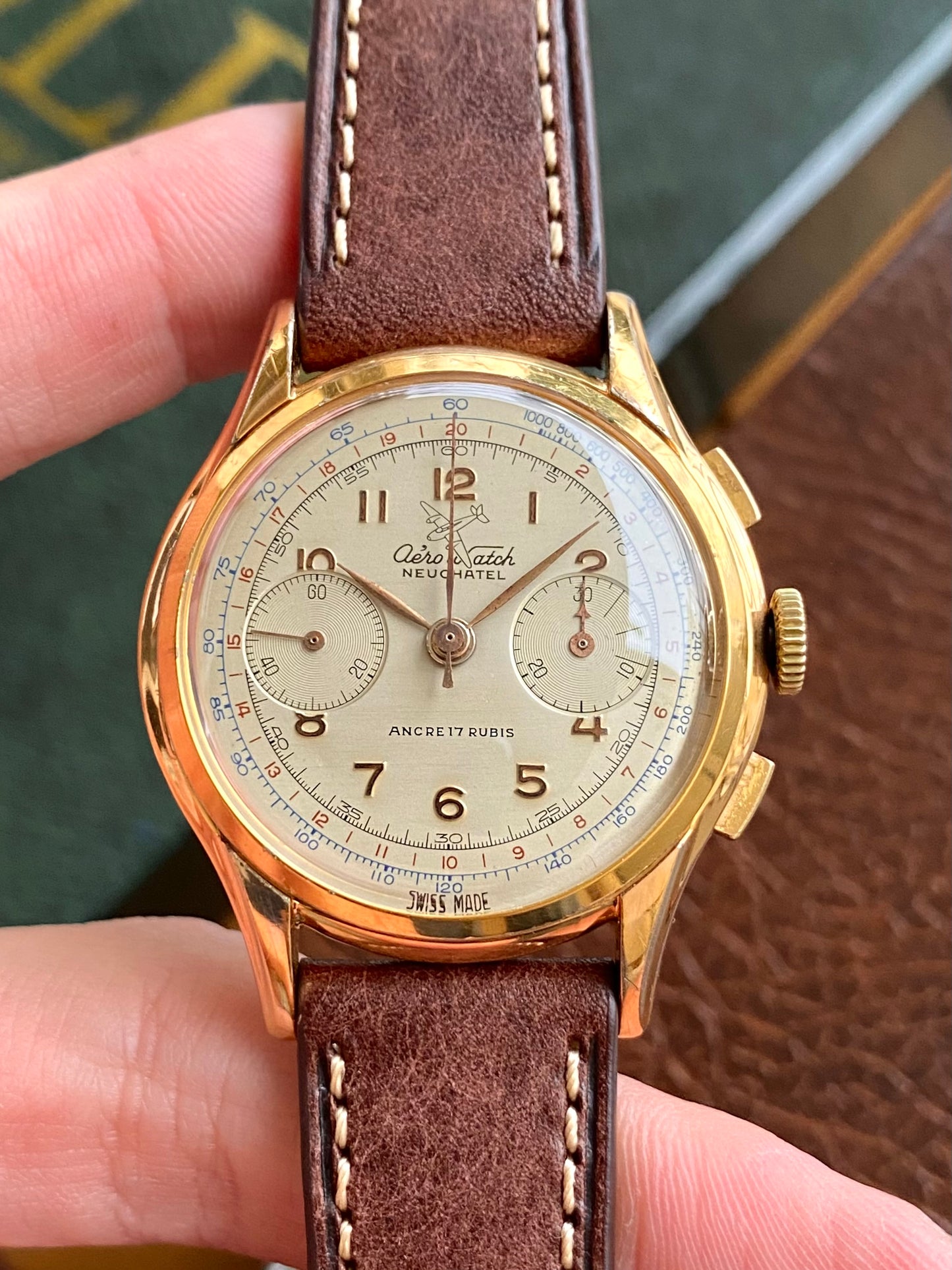 AéroWatch Montre Vintage Chronographe Suisse Plaqué Or - Mecanique Landeron 48 - 1950