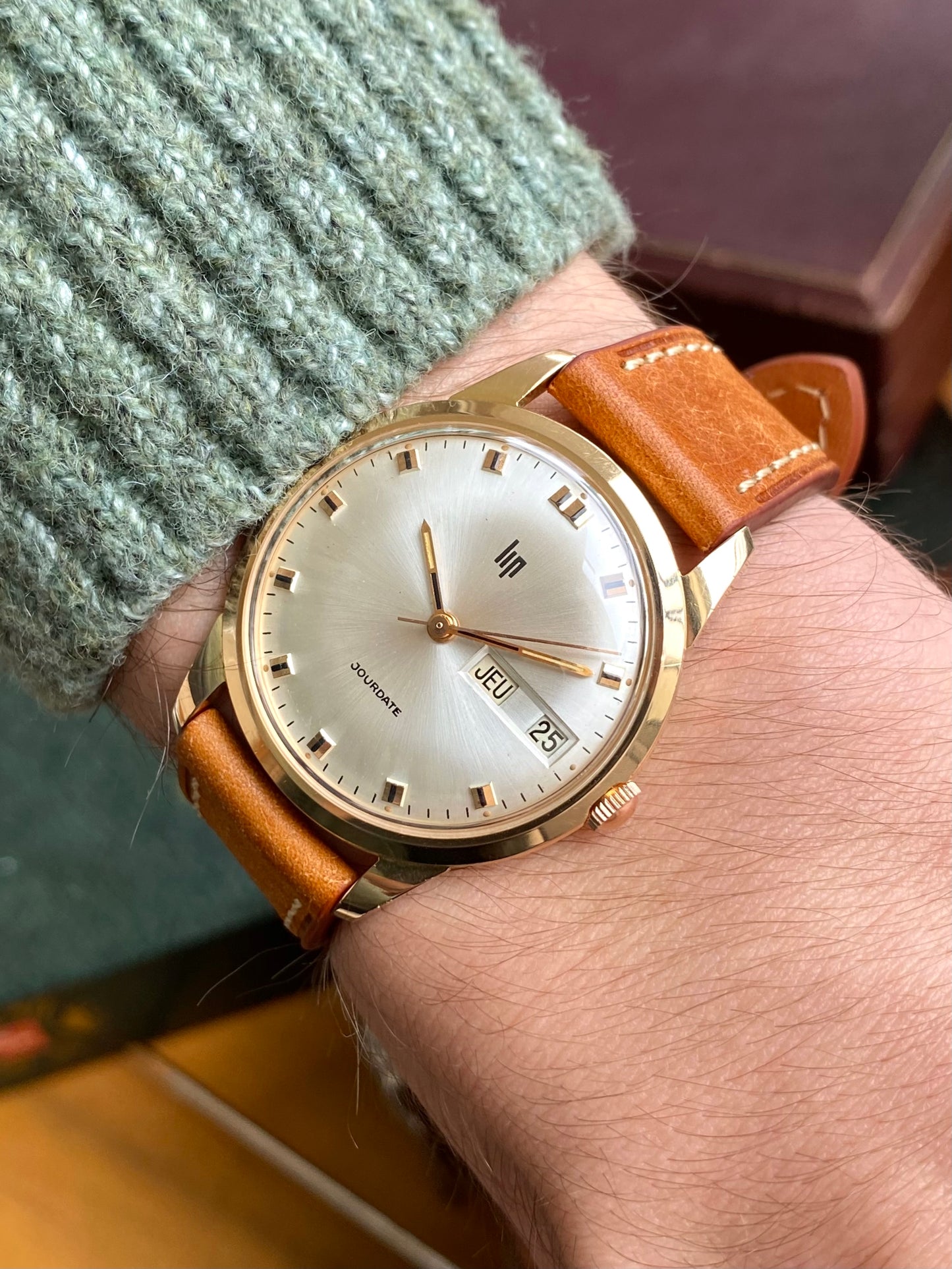 LIP France Jour-Date Plaqué Or R556 - Montre Vintage Mécanique 1960