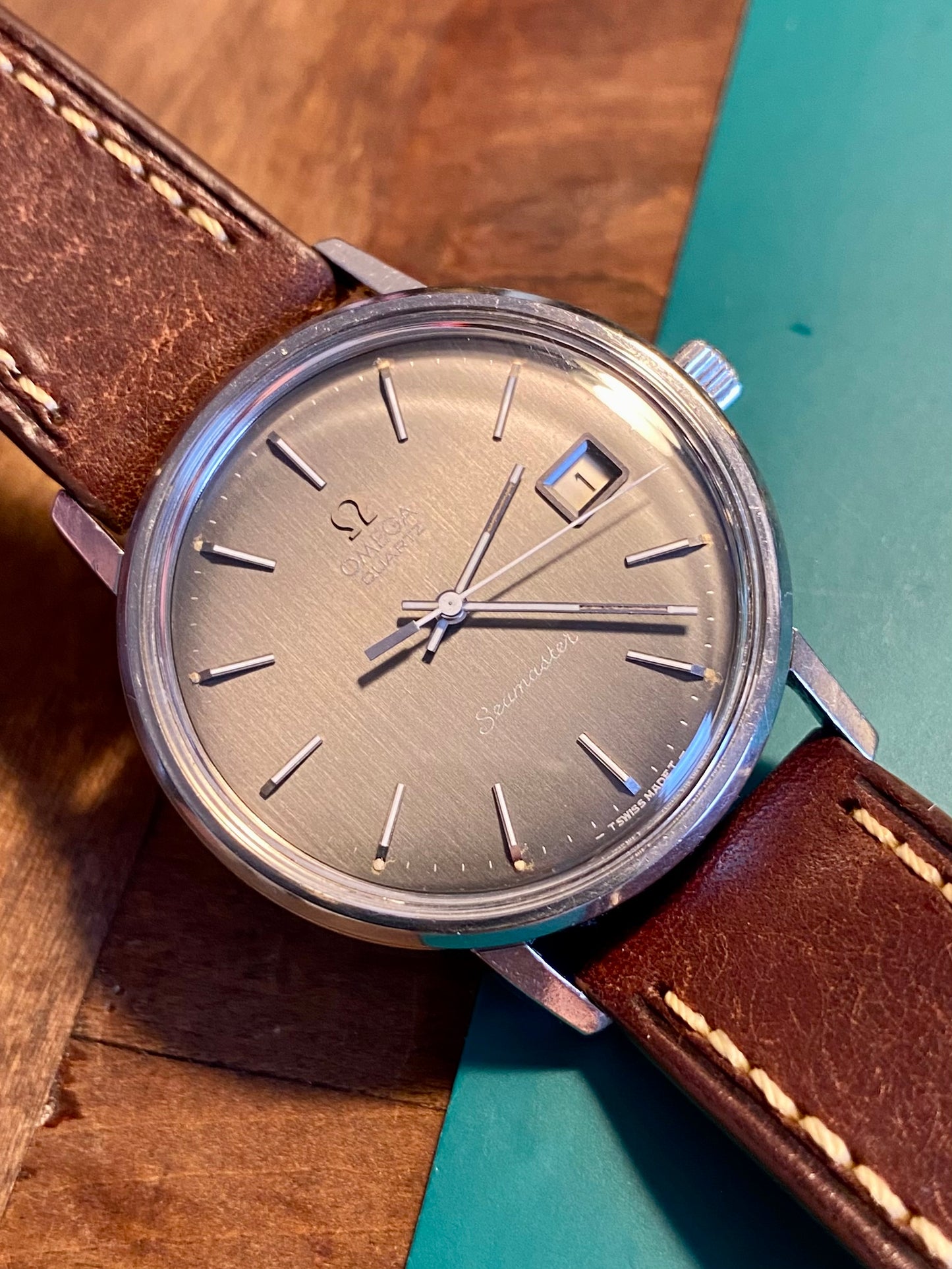 Omega Seamaster Quartz Cal.1342 Réf.196.0079 Montre Vintage Cadran Noir 1980