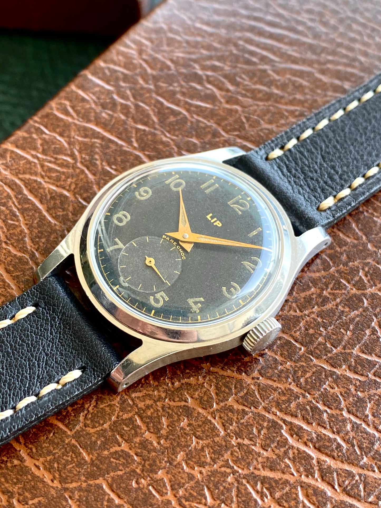 LIP R25 France - Cadran Noir - Montre Vintage Mécanique Militaire en Acier - 1940