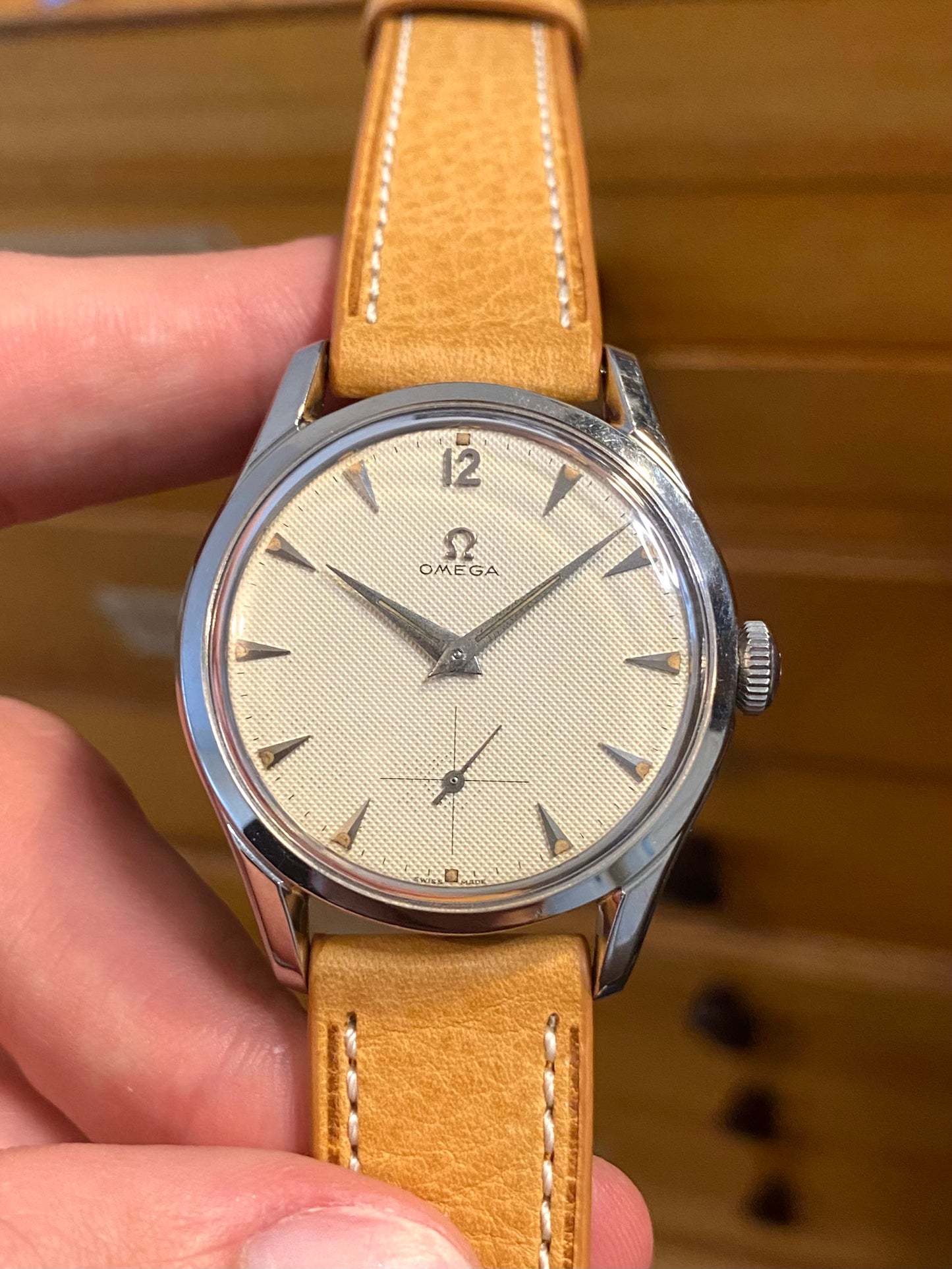Omega 2639-13 Cadran Guilloché Nid D’abeille Montre Vintage Mécanique Cal. 266 Acier 1953
