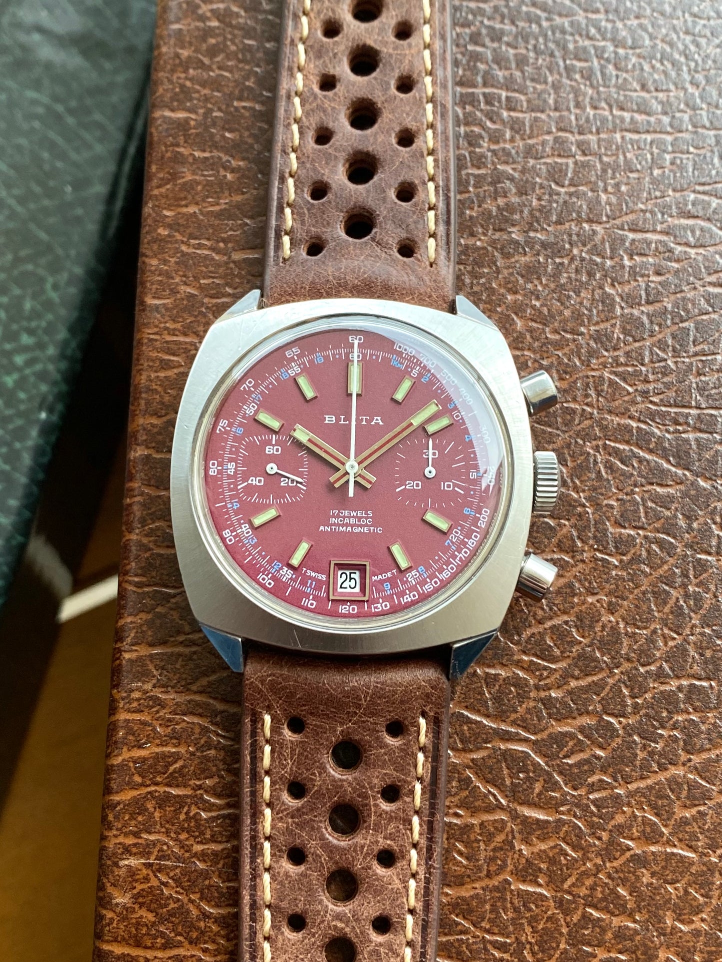 Blita Montre Vintage Chronographe Mécanique Valjoux 7734 - Cadran Bordeaux Sport Rallye 1970