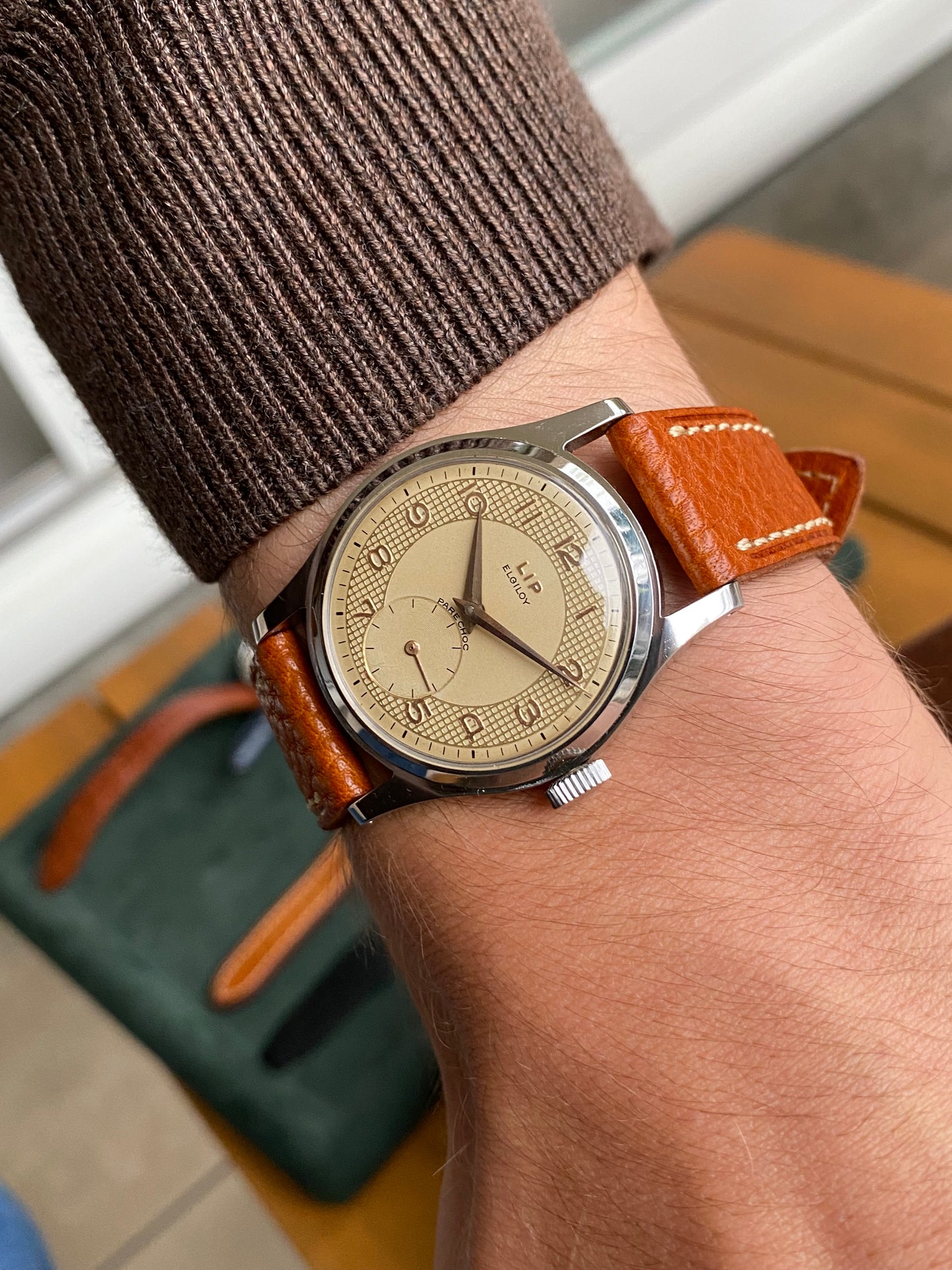 LIP Elgiloy PareChoc R25 Cadran Guilloché "Nid d’Abeille" Montre Vintage Mécanique France 1950