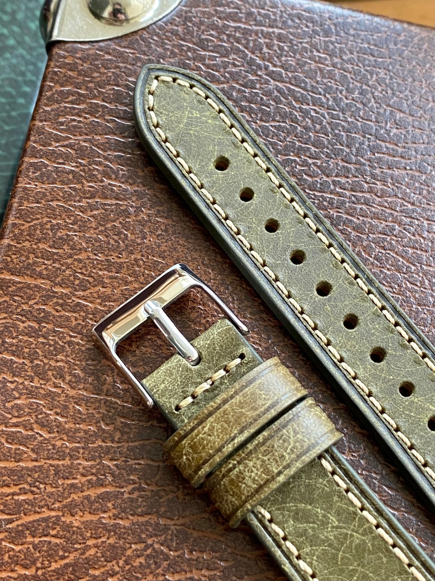 Bracelet de Montre Vintage - VERT 18mm - Cuir Véritable de Haute Qualité