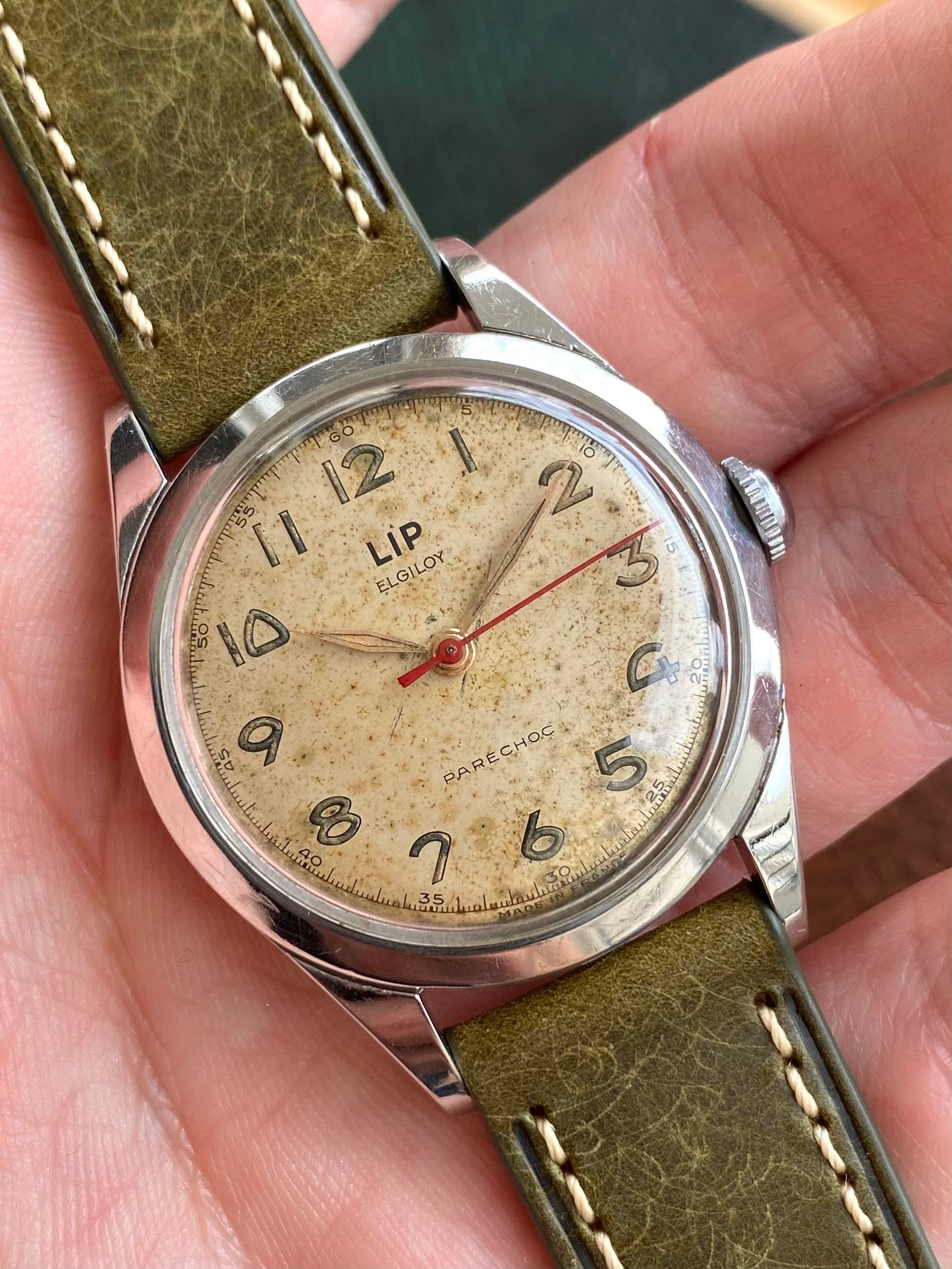 LIP Elgiloy R25 PareChoc Made In France Patinée - Montre Vintage Mécanique 1950