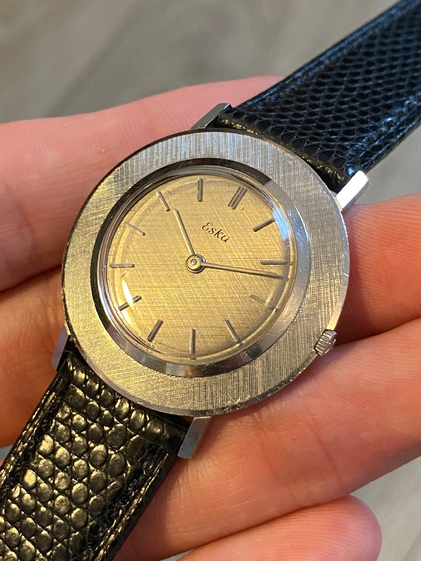 Eska Disco Volante "Soucoupe" Montre Vintage Mécanique Suisse 1960