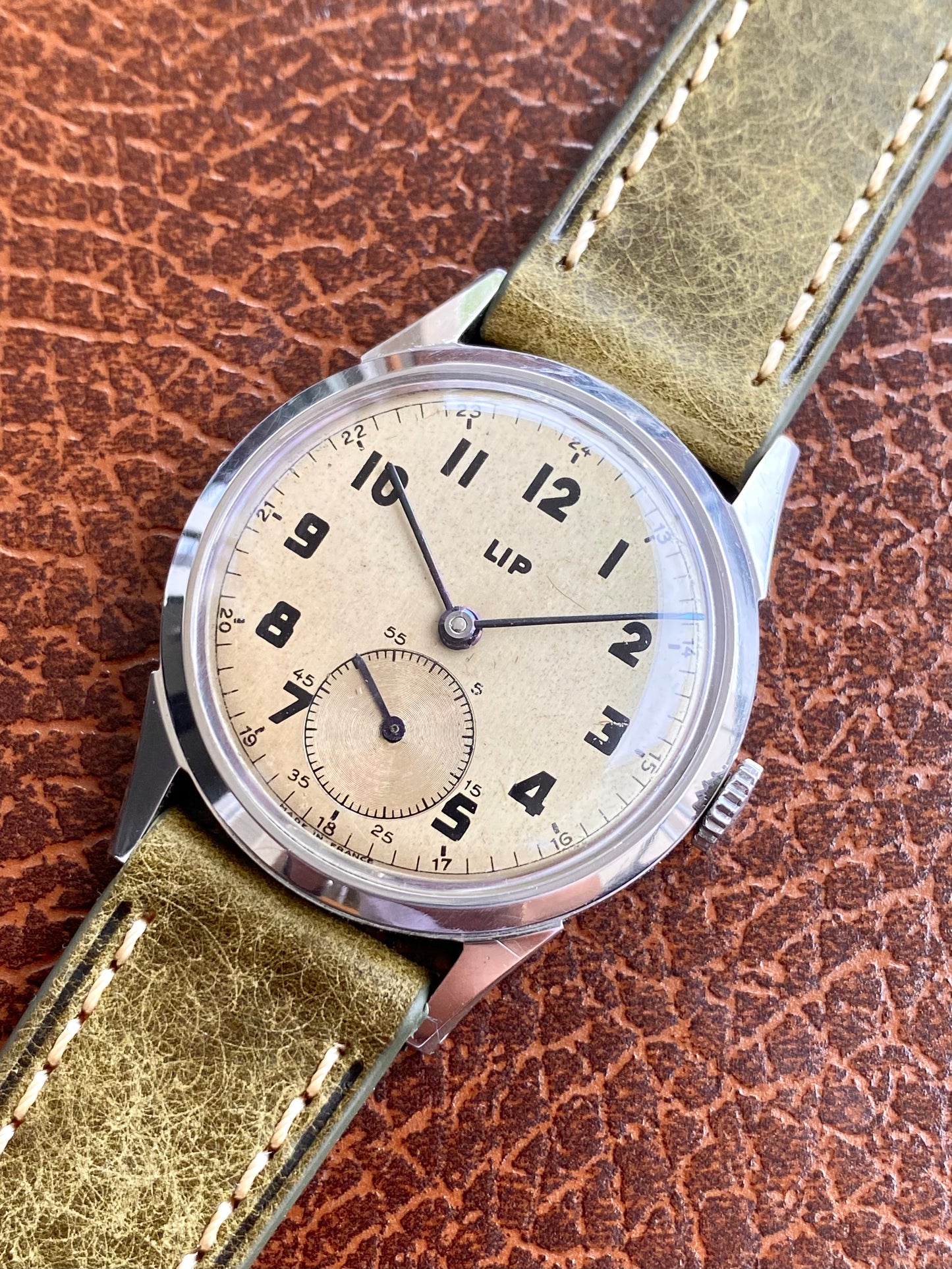 LIP "Made In France" R25 en Acier - Montre Vintage Mécanique Militaire 1940