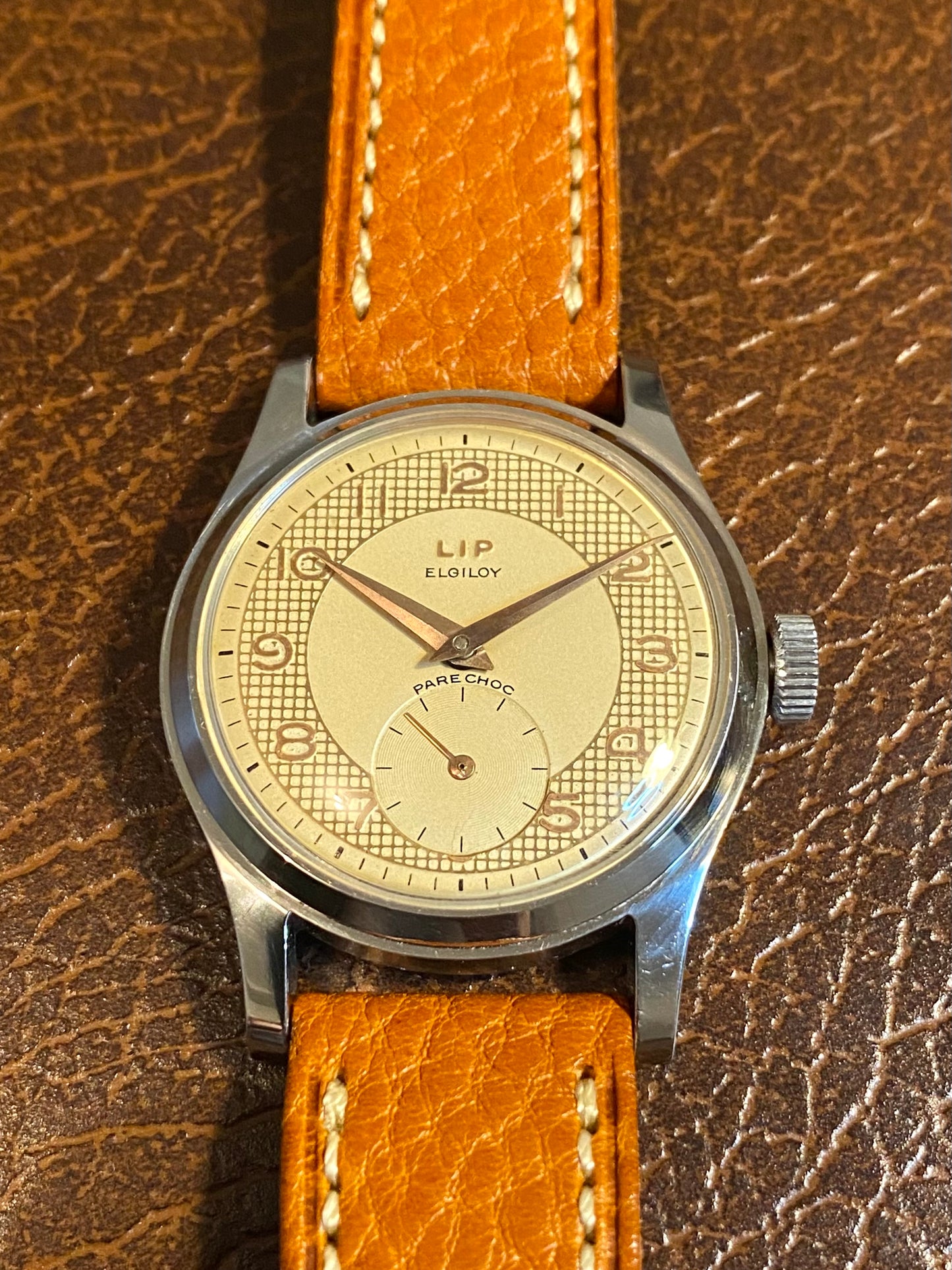 LIP Elgiloy PareChoc R25 Cadran Guilloché "Nid d’Abeille" Montre Vintage Mécanique France 1950