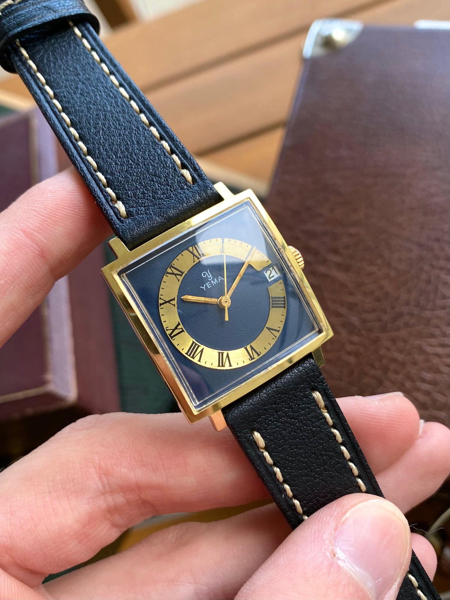 Yema Montre Vintage Mécanique Plaqué Or Cadran Bleu Marine 1960