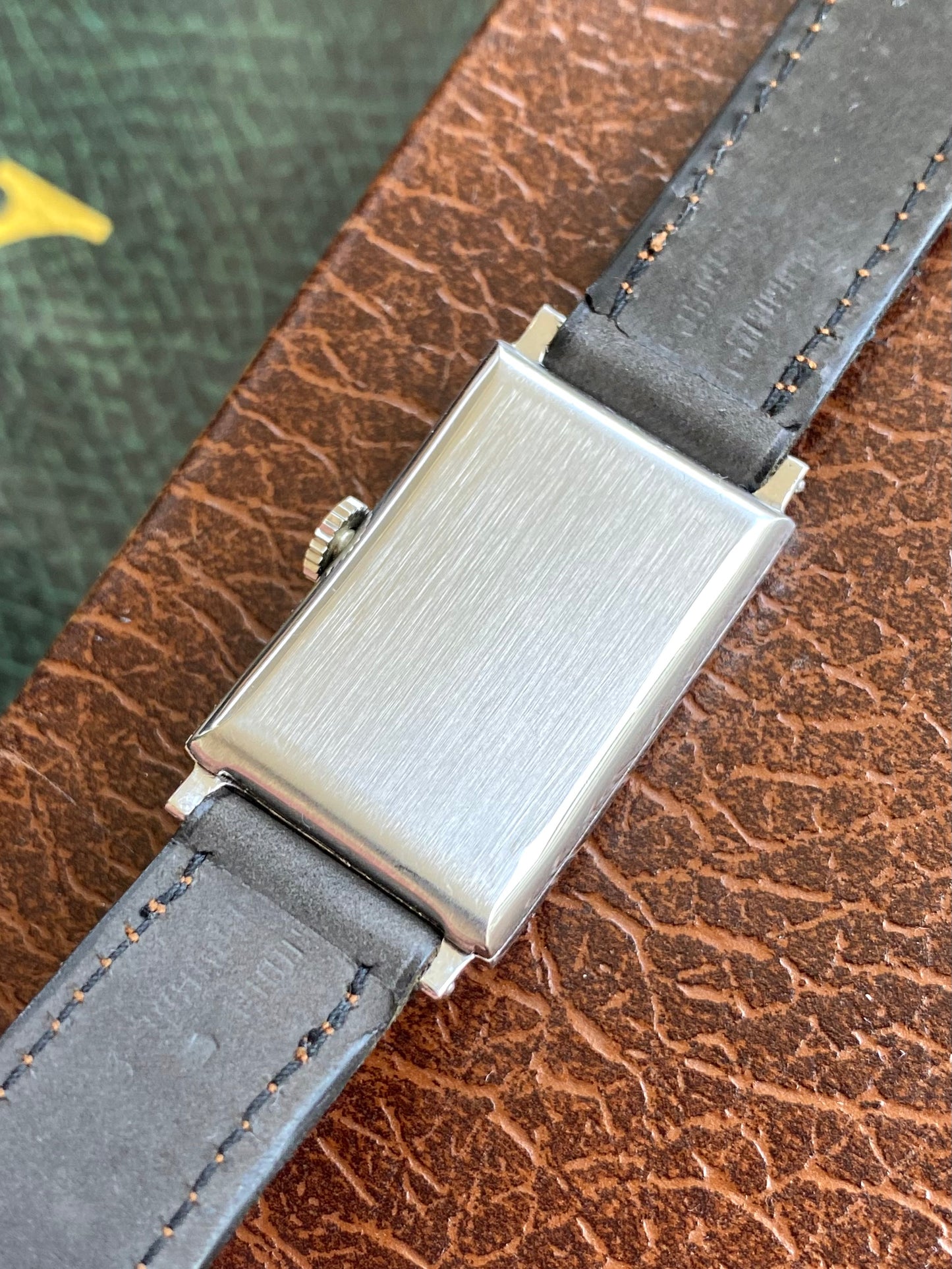 Omega T17 Fab Suisse NOS - New Old Stock Neuve - Montre Vintage Mécanique Rectangle 1936