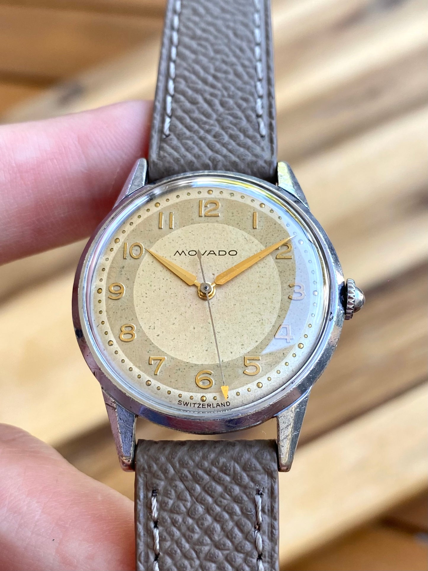 Movado Montre Vintage Mécanique Cadran Bi-Ton 1950