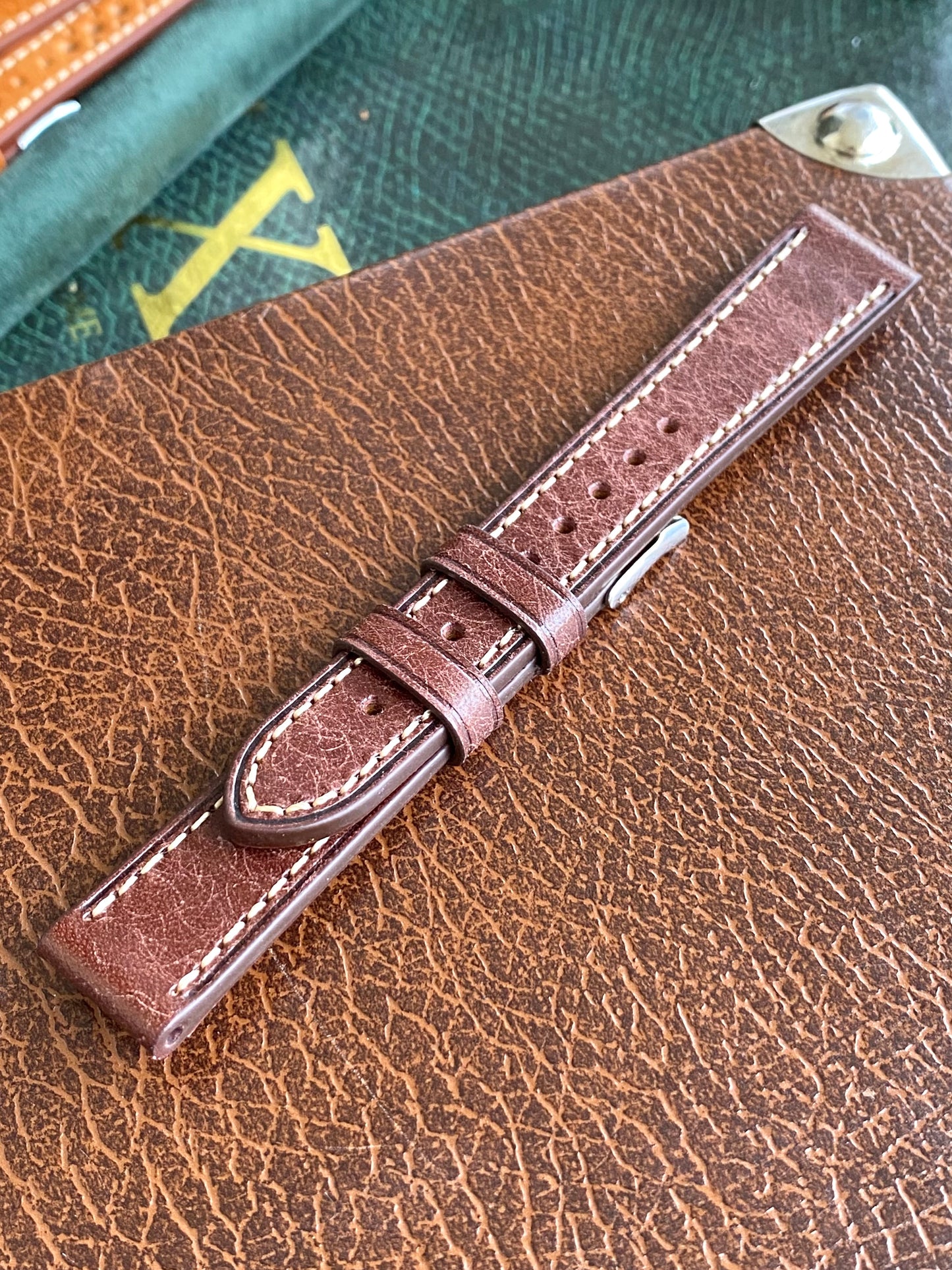Bracelet de Montre Vintage - BORDEAUX 18mm - Cuir Véritable de Haute Qualité