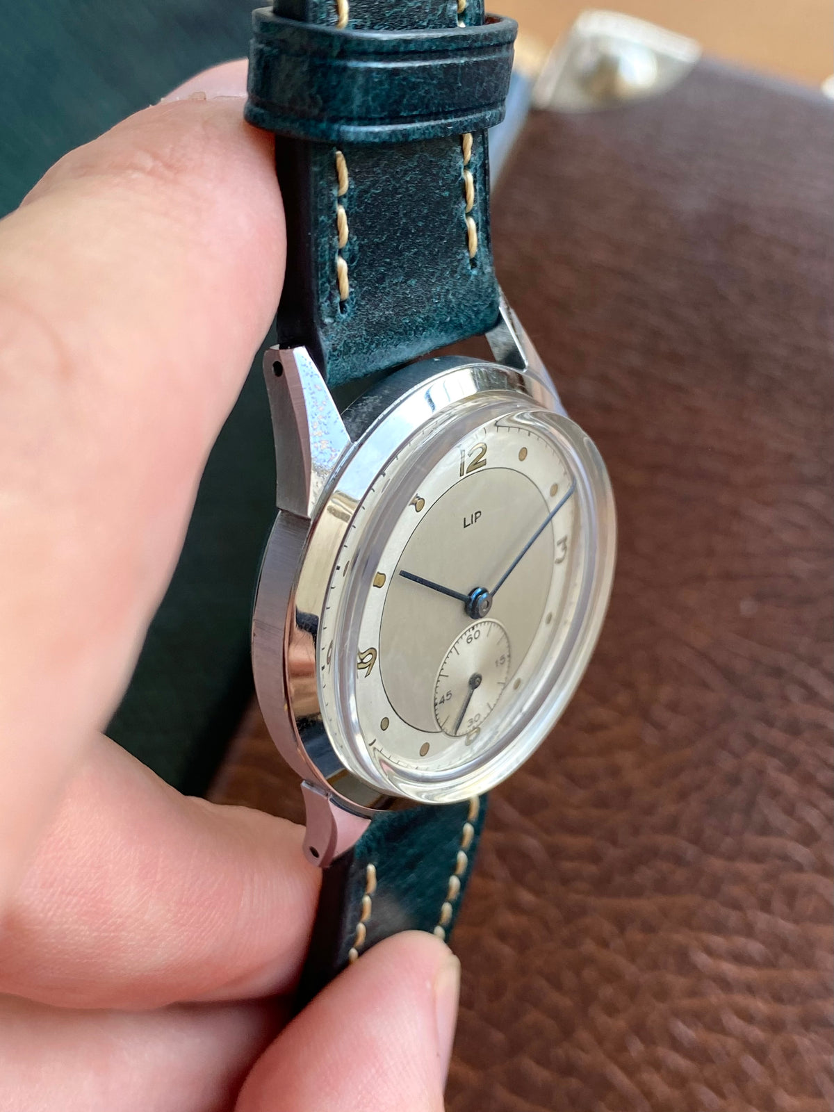 LIP R25 Made In France NOS Neuve de Stock Montre Vintage Mécanique 1940