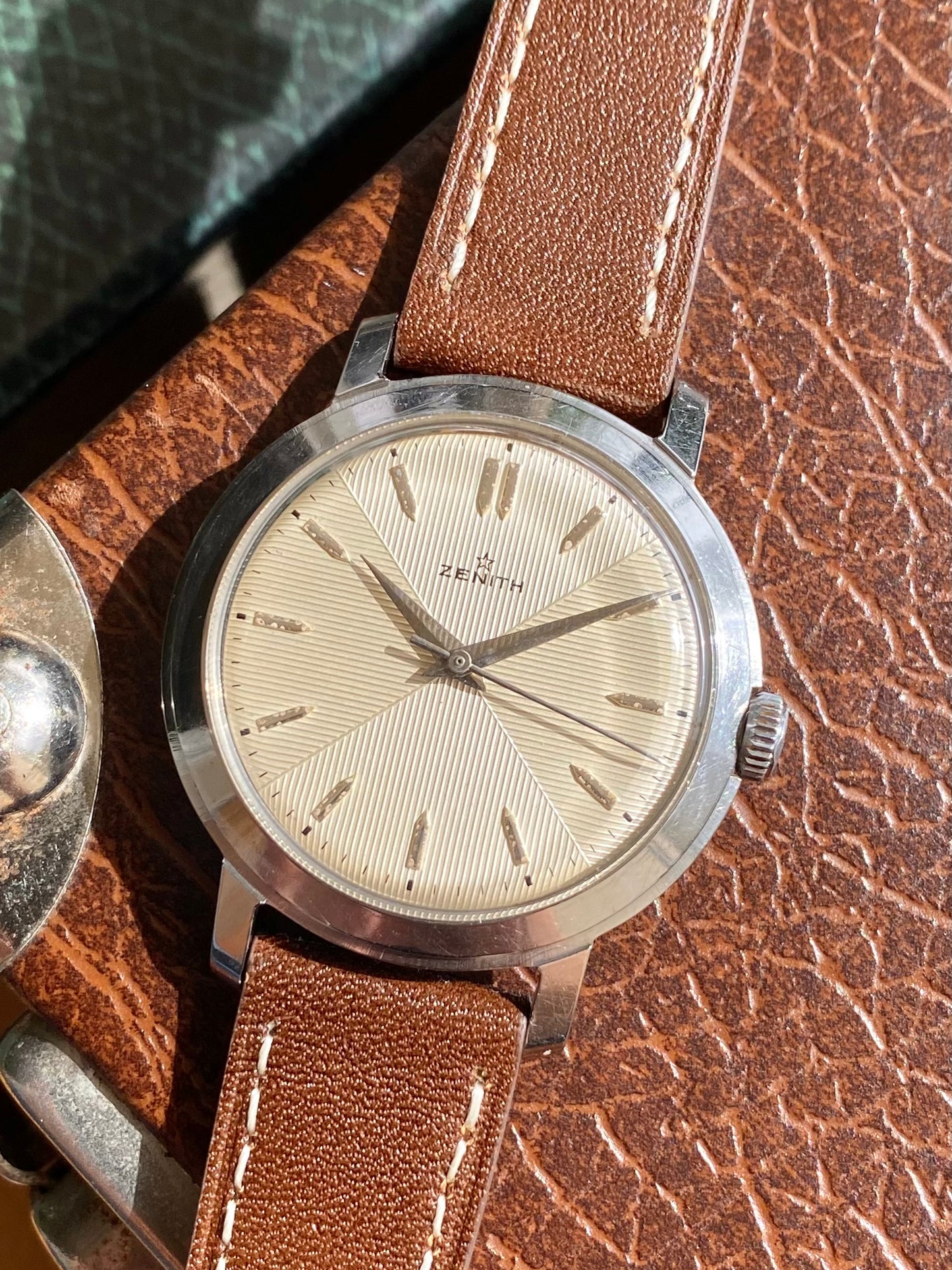 Zenith Sablier - Montre Suisse Vintage Mécanique - Cadran Guilloché - Calibre 106-50-6 - 1960