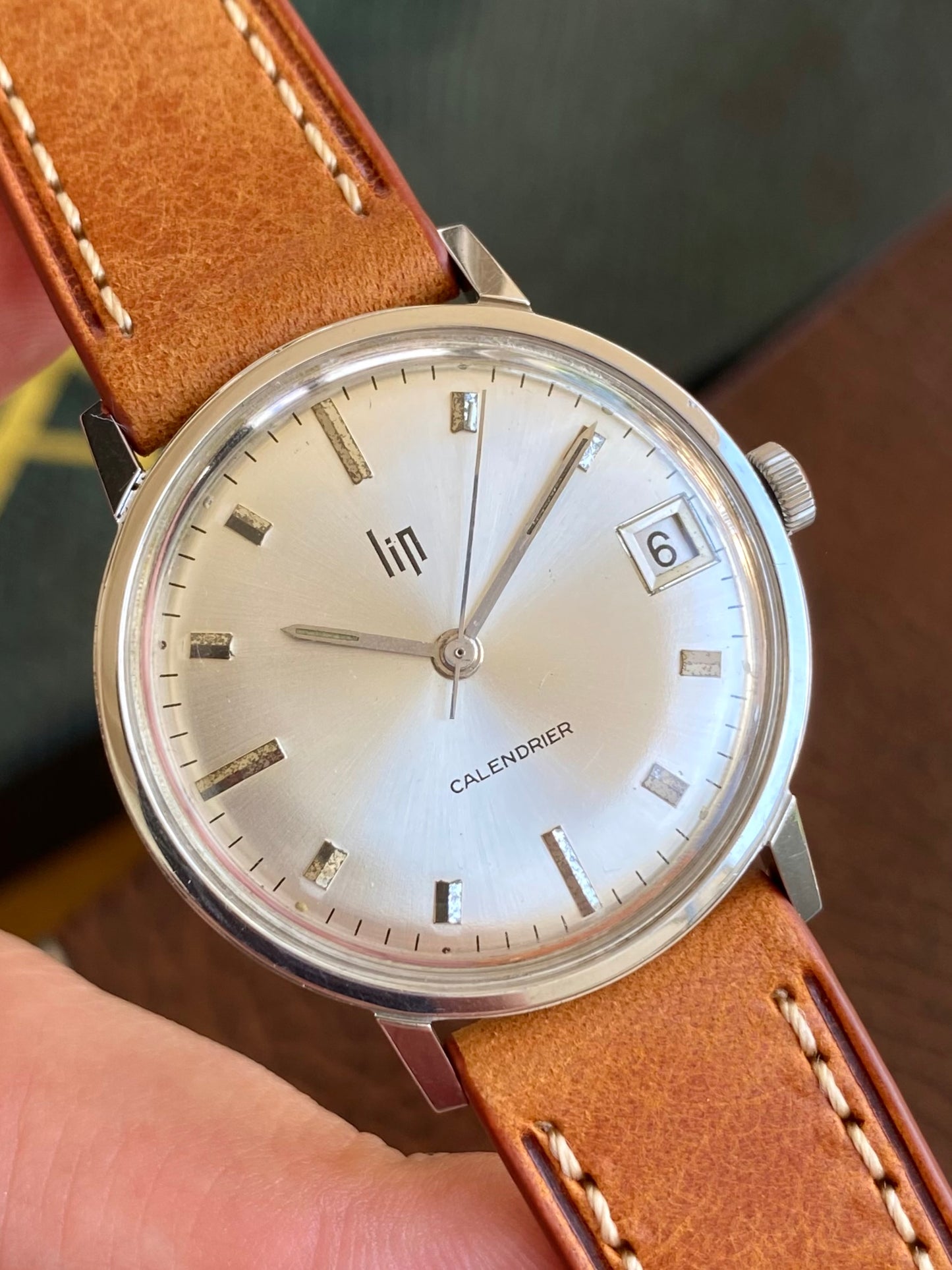 LIP Calendrier R136F Montre Vintage Mécanique France - Boîtier Monobloc 1960