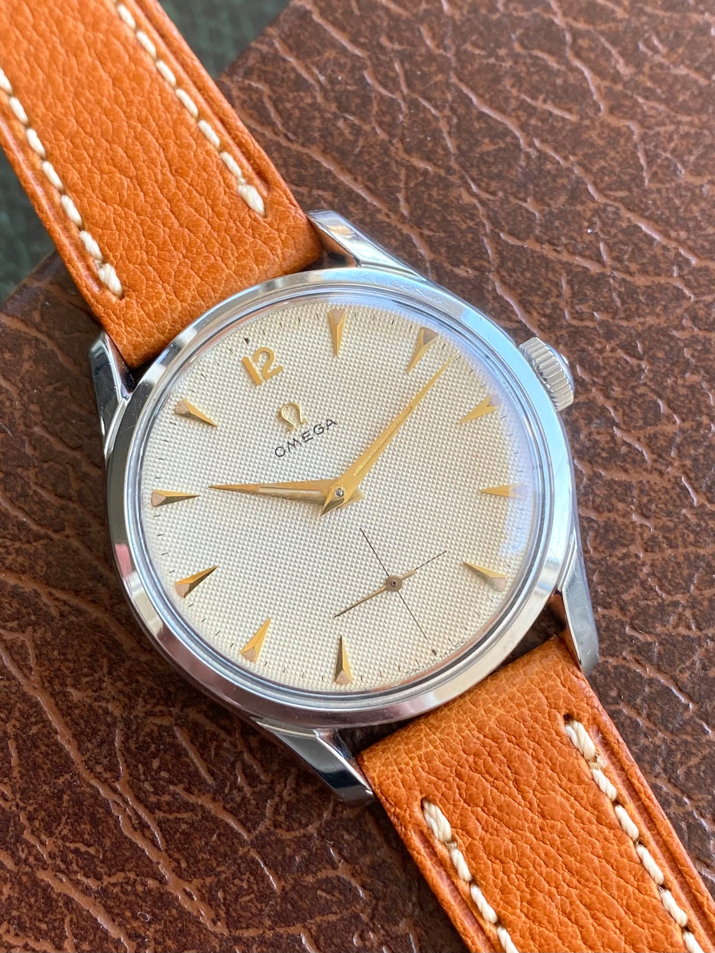 Omega Ref. 2639-13 Cal.266 Montre Vintage Mécanique Cadran HoneyComb - 1953