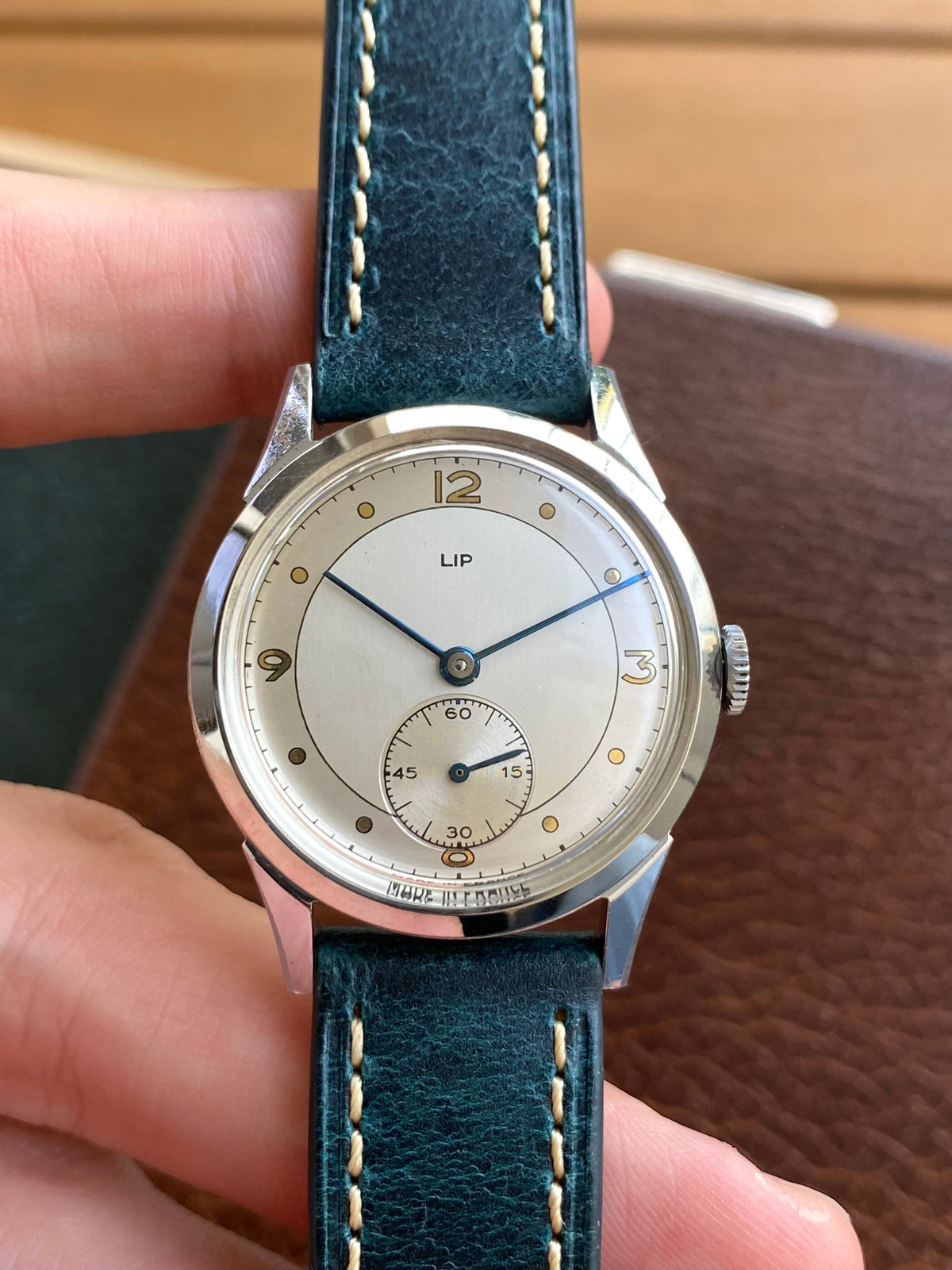 LIP R25 Made In France NOS Neuve de Stock Montre Vintage Mécanique 1940