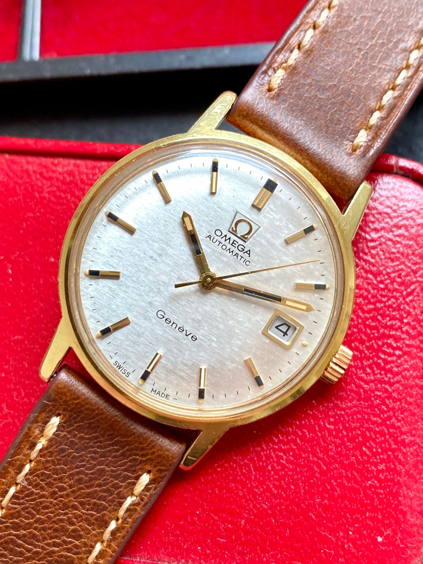 Omega Genève Automatic Cal. 565 Cadran Texturé "Glitch" Montre Réf.166.070 Vintage Mécanique 1969