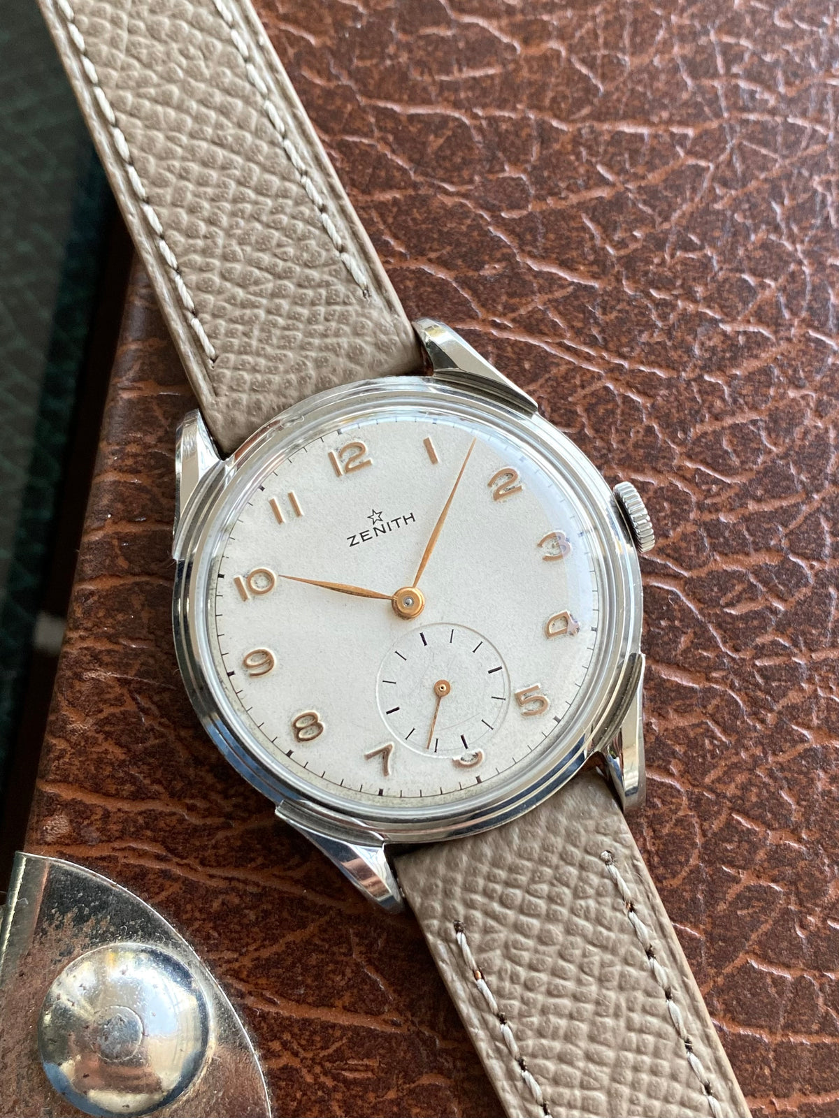 Zenith Cal. 106 Montre Vintage Mécanique Acier 1950