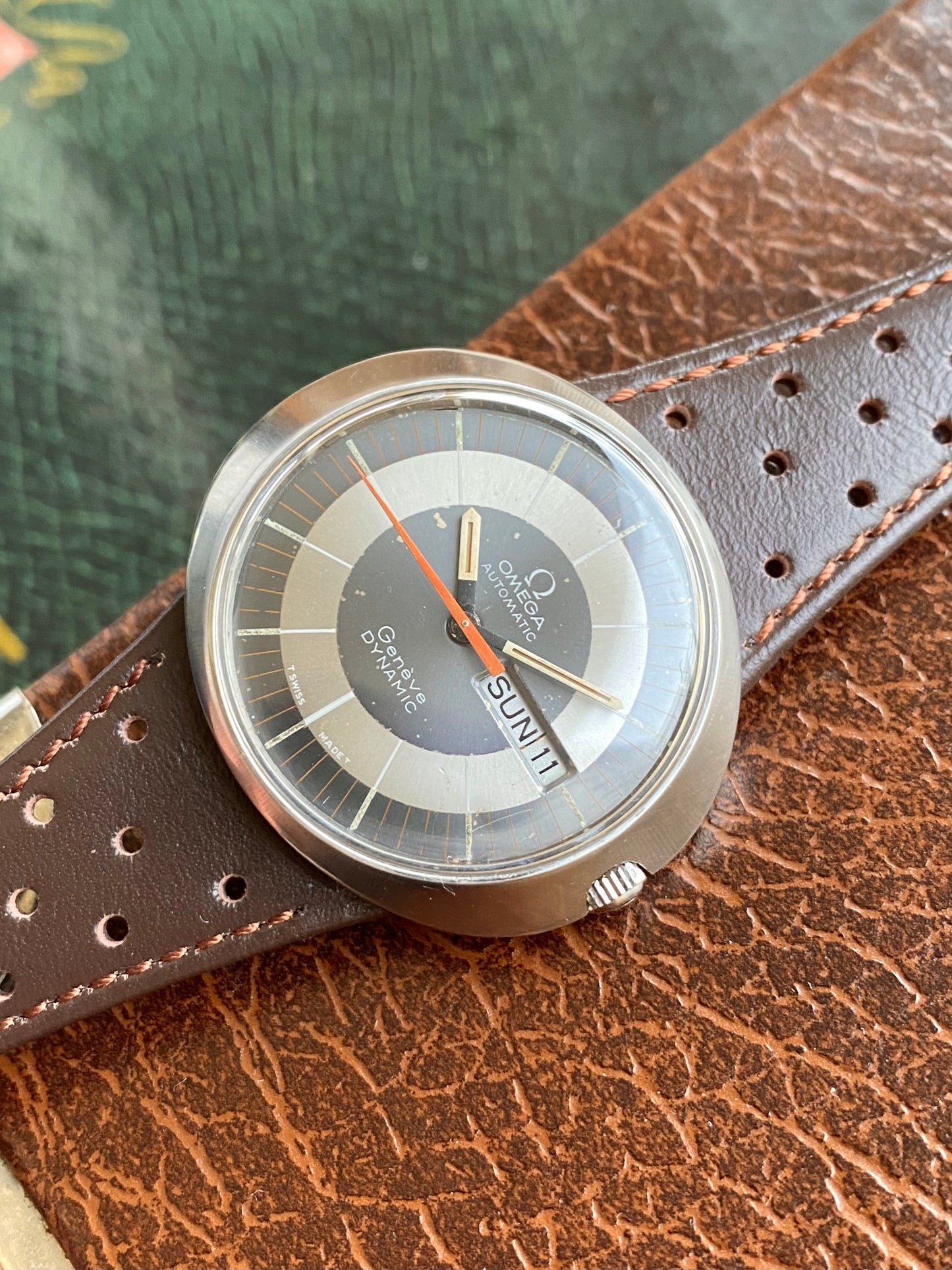 Omega Genève Dynamic Bullseye Automatic Jour Date - Cal. 752 Ref. 166.079 Montre Vintage Mécanique 1969