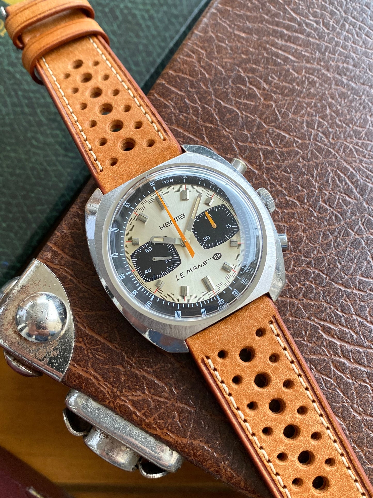 Herma Le Mans - Montre Vintage France 24h Course Automobile Racing Chronographe Valjoux 7733 - 1970