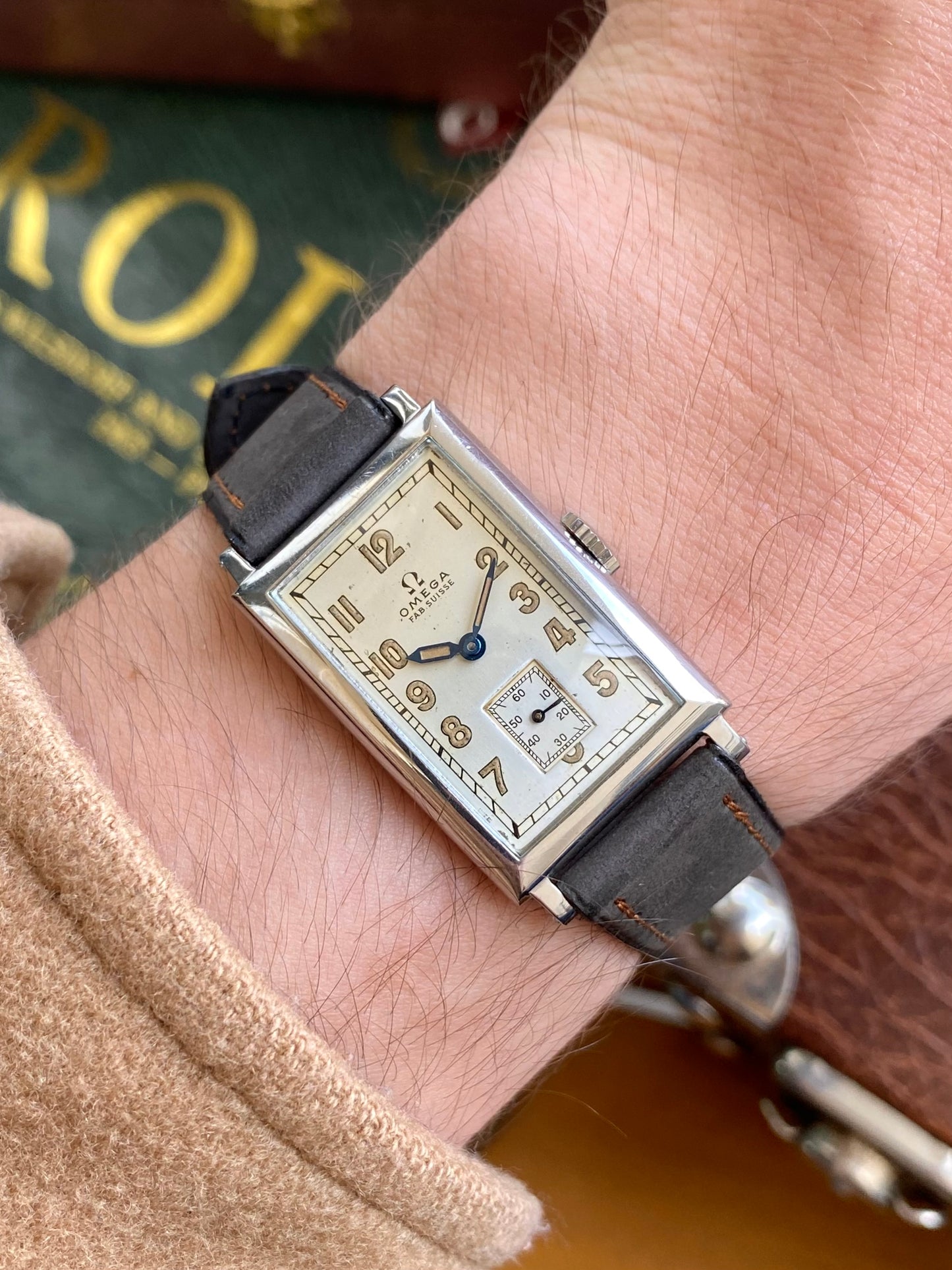 Omega T17 Fab Suisse NOS - New Old Stock Neuve - Montre Vintage Mécanique Rectangle 1936