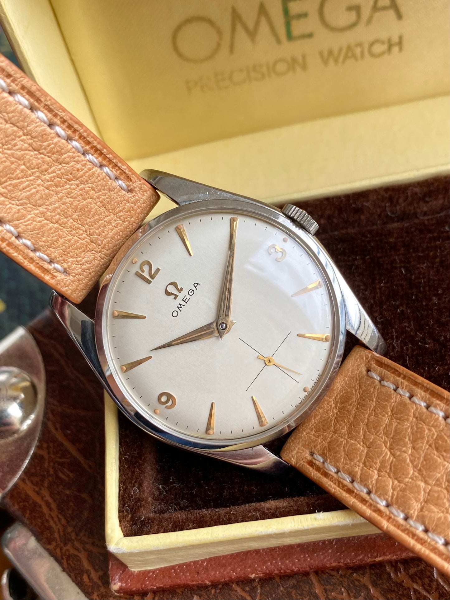 Omega NOS Neuve de Stock - Montre Vintage Suisse Mécanique Cal.410 - Ref. 2833SC - Boîte & Boucle - 1957