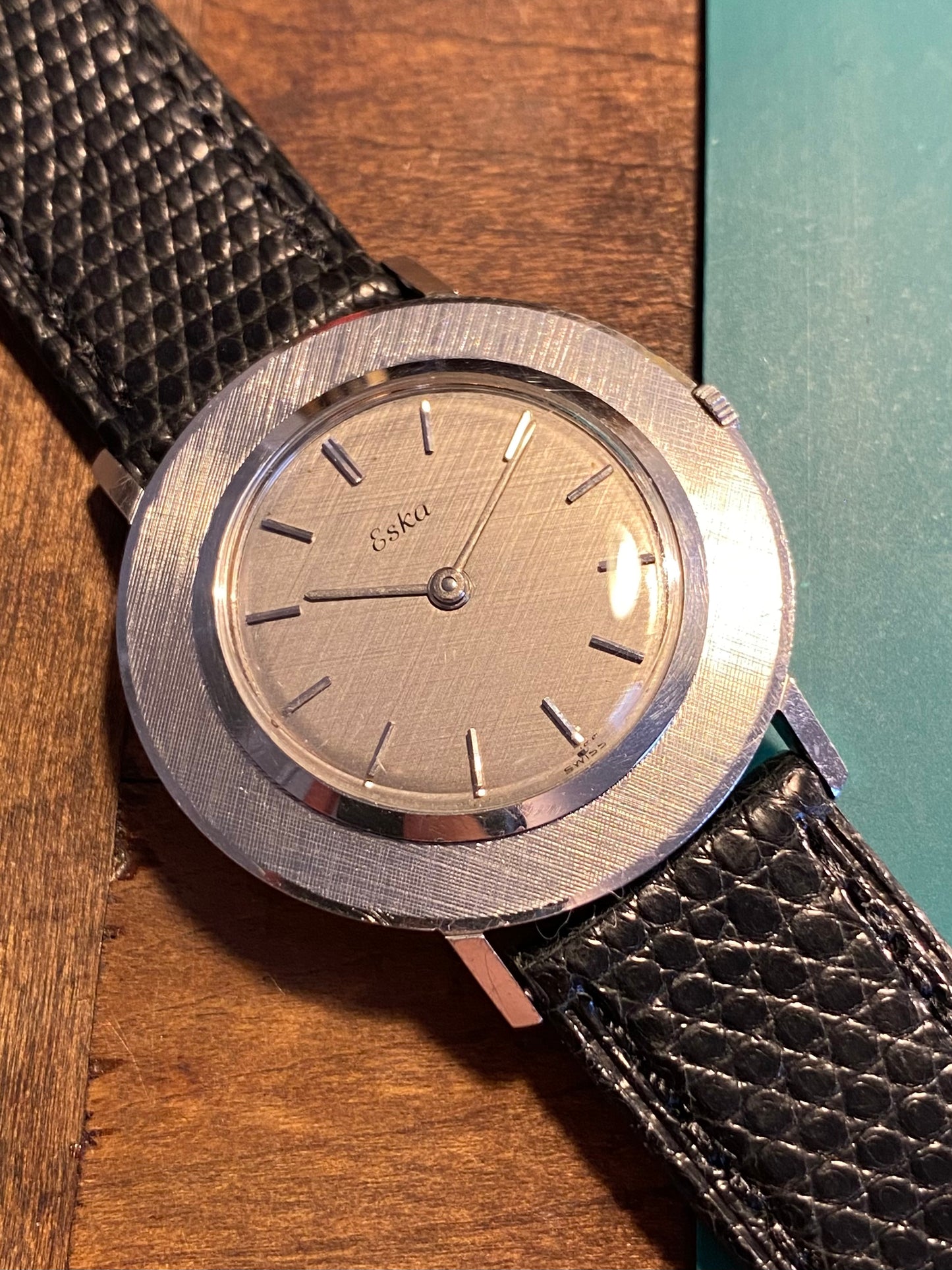 Eska Disco Volante "Soucoupe" Montre Vintage Mécanique Suisse 1960