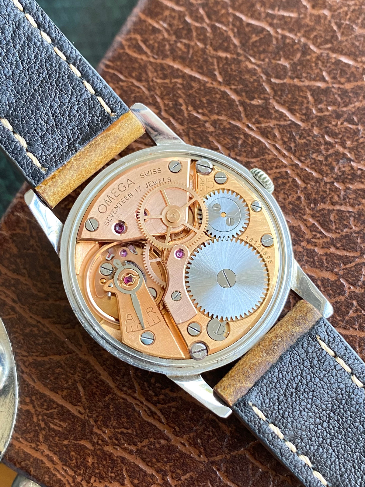 Omega Ref. 14714-6-SC Cal. 285 Montre Vintage Mécanique Patinée Acier 1961