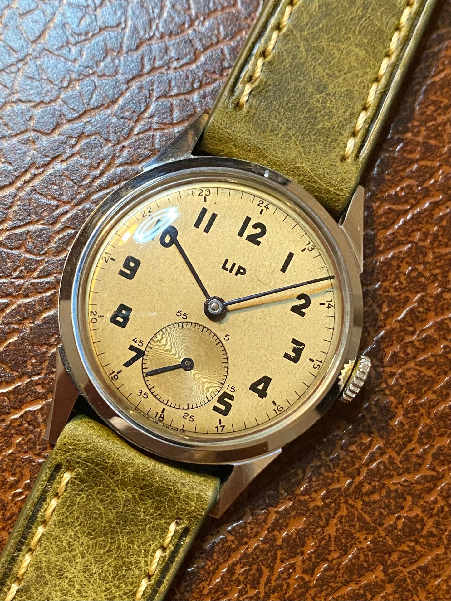 LIP "Made In France" R25 en Acier - Montre Vintage Mécanique Militaire 1940