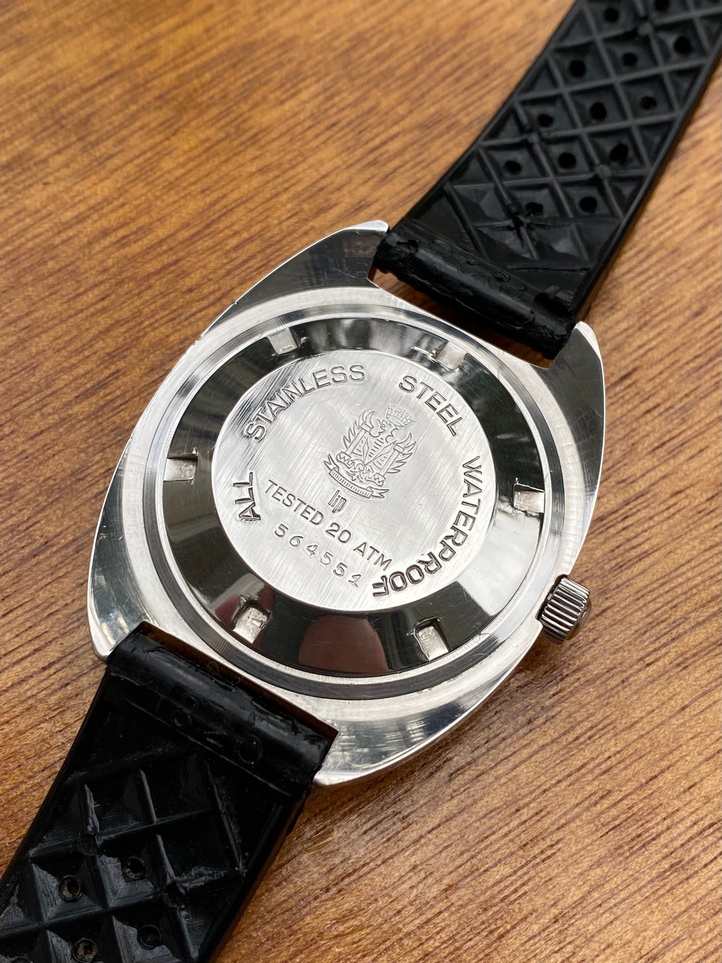 LIP Diver Automatic Jour/Date 41mm Oversize Montre Vintage de Plongée 1960